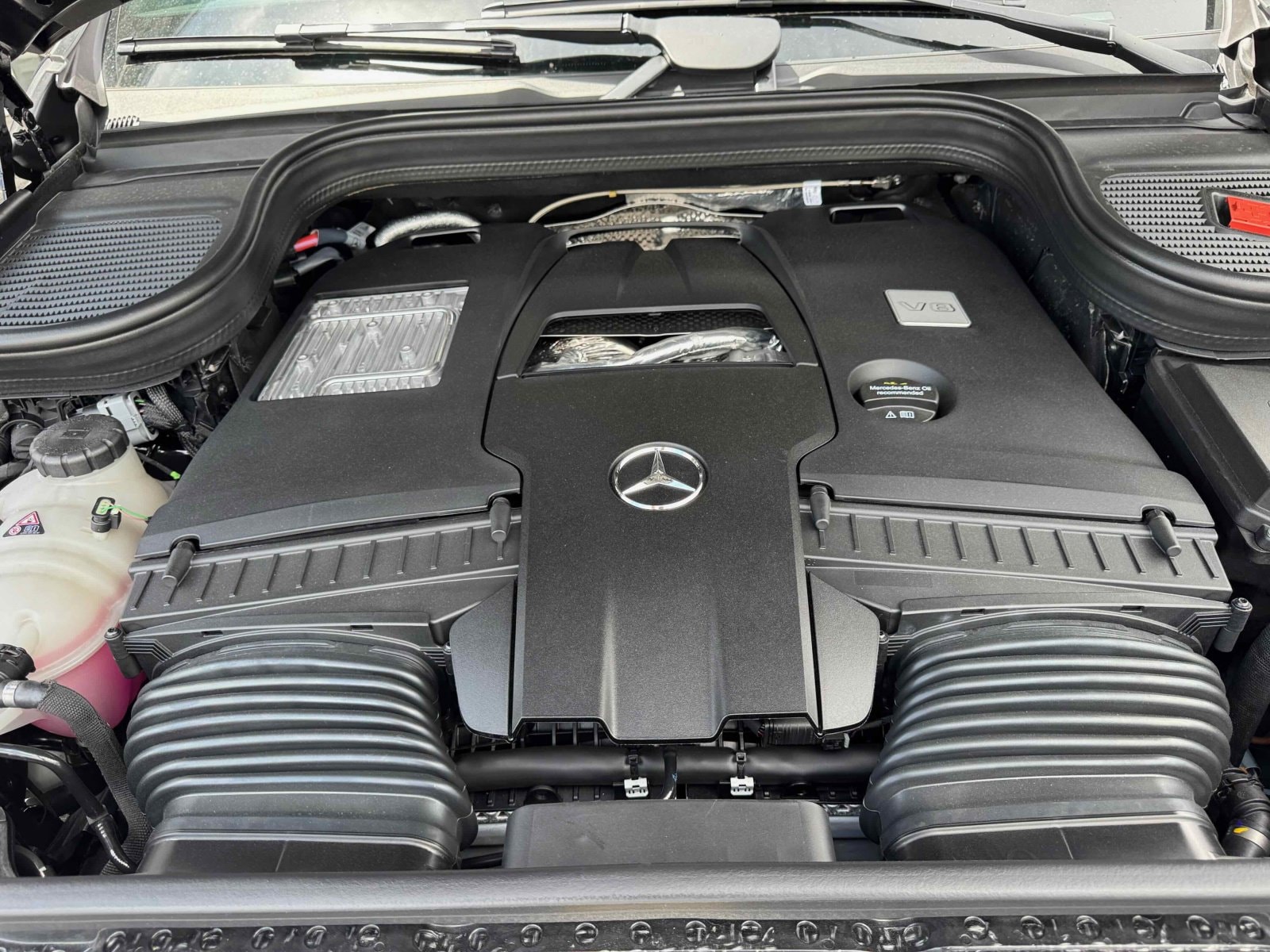 2025 Mercedes-Benz GLS Base - Photo 34