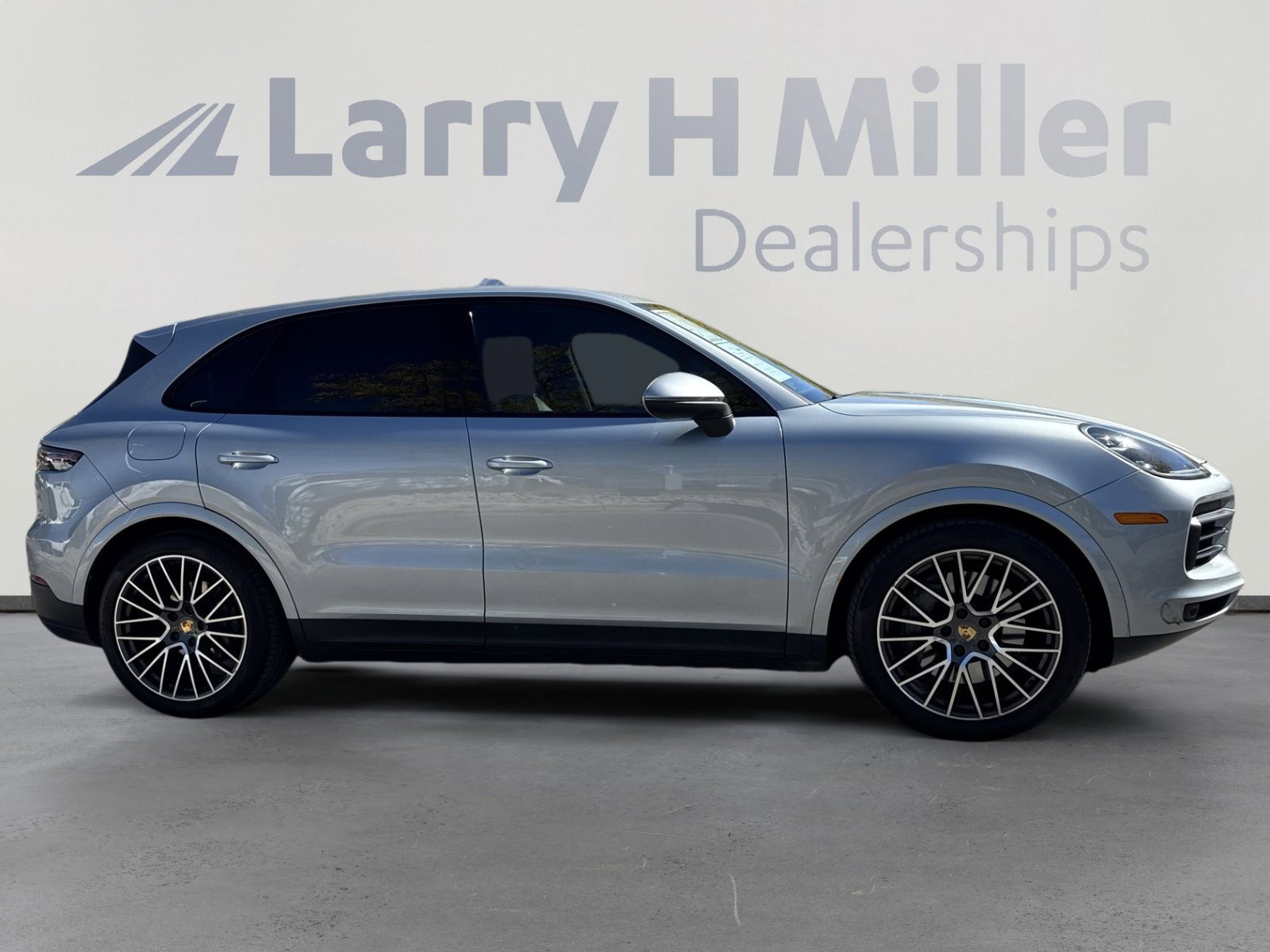 2020 Porsche Cayenne S photo 4