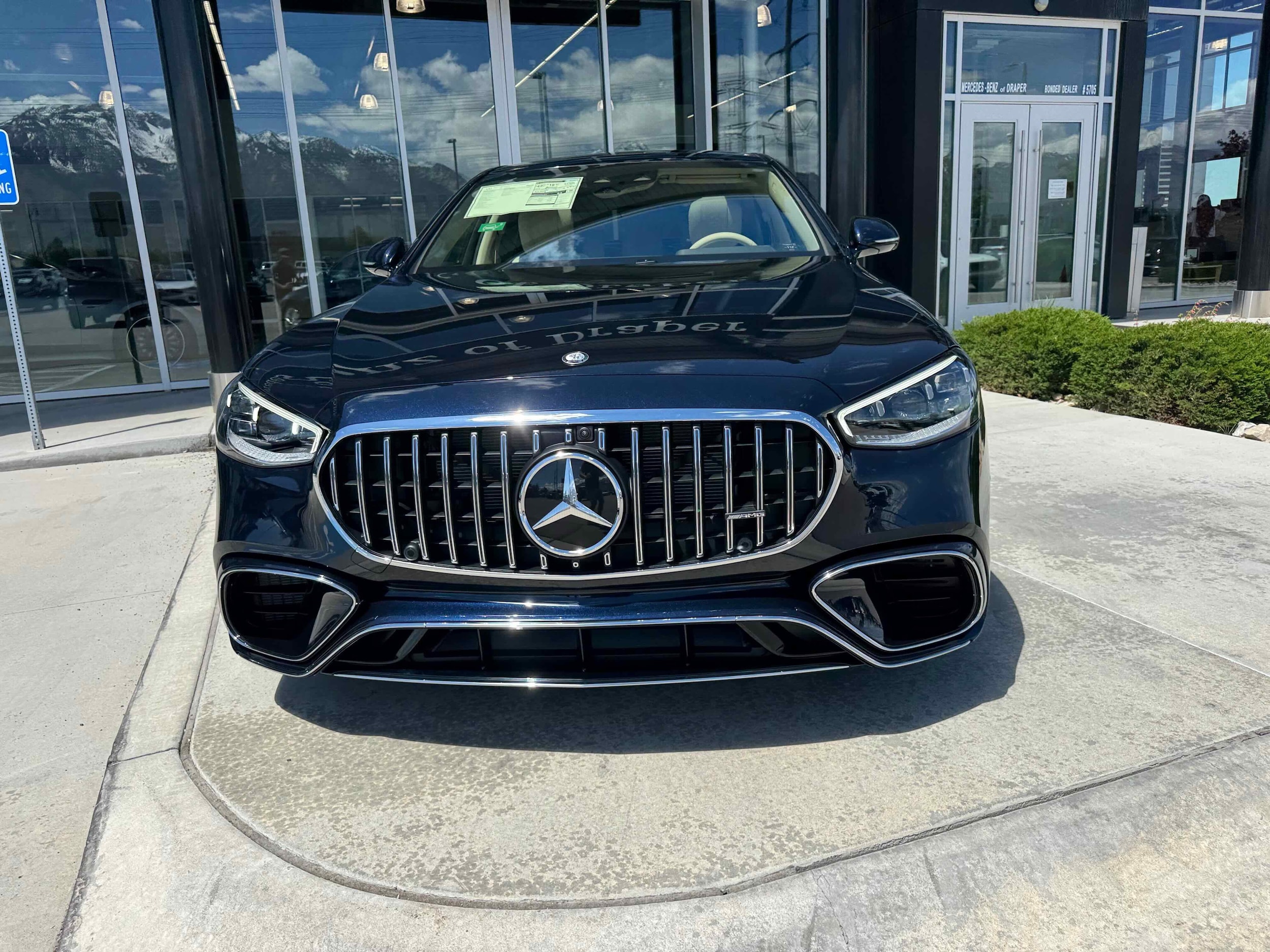 2025 Mercedes-Benz S-Class S 63 - Photo 13