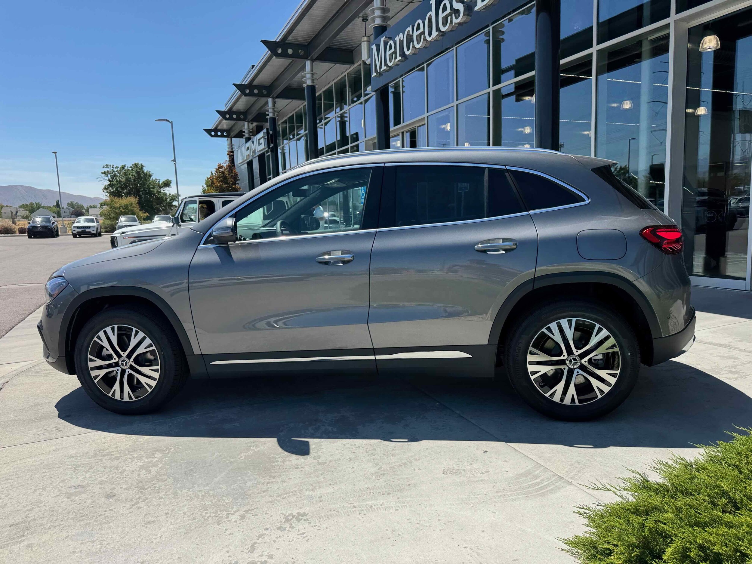 2026 Mercedes Benz GLA 250 4MATIC photo 4