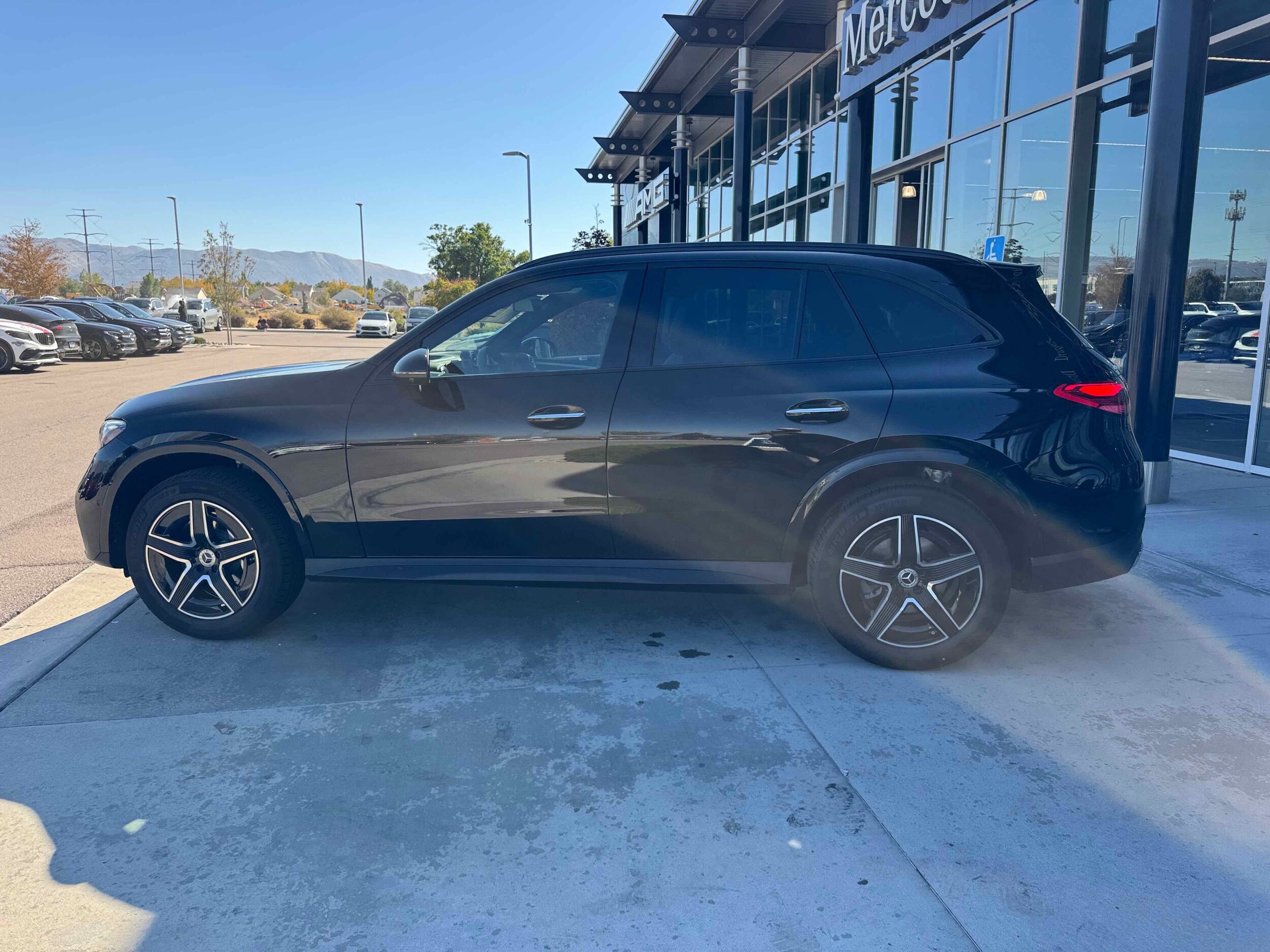 2026 Mercedes Benz GLC 300 4MATIC photo 3