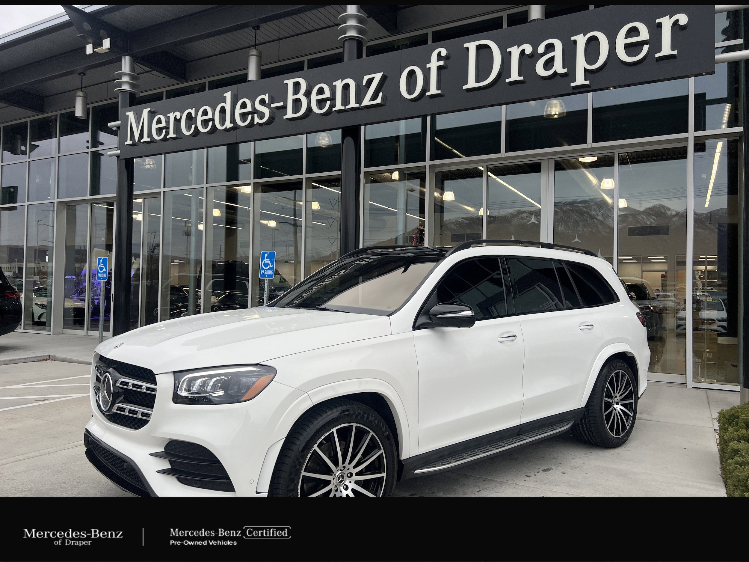 2023 Mercedes-Benz GLS Base's photo