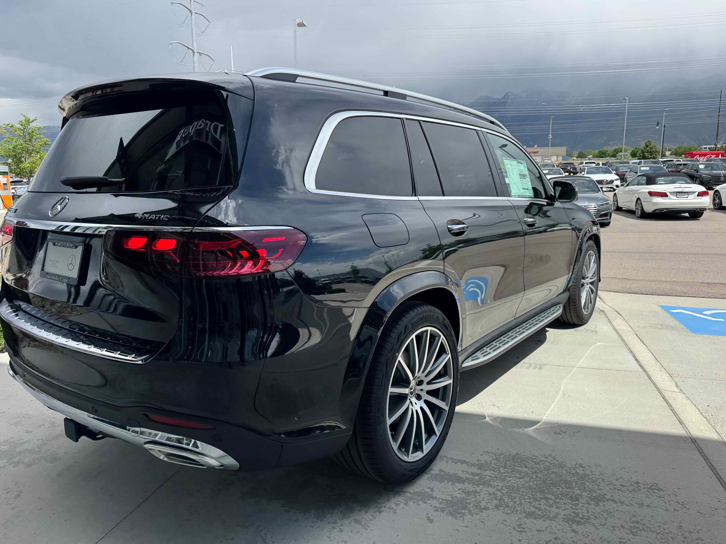 2025 Mercedes-Benz GLS Base - Photo 8
