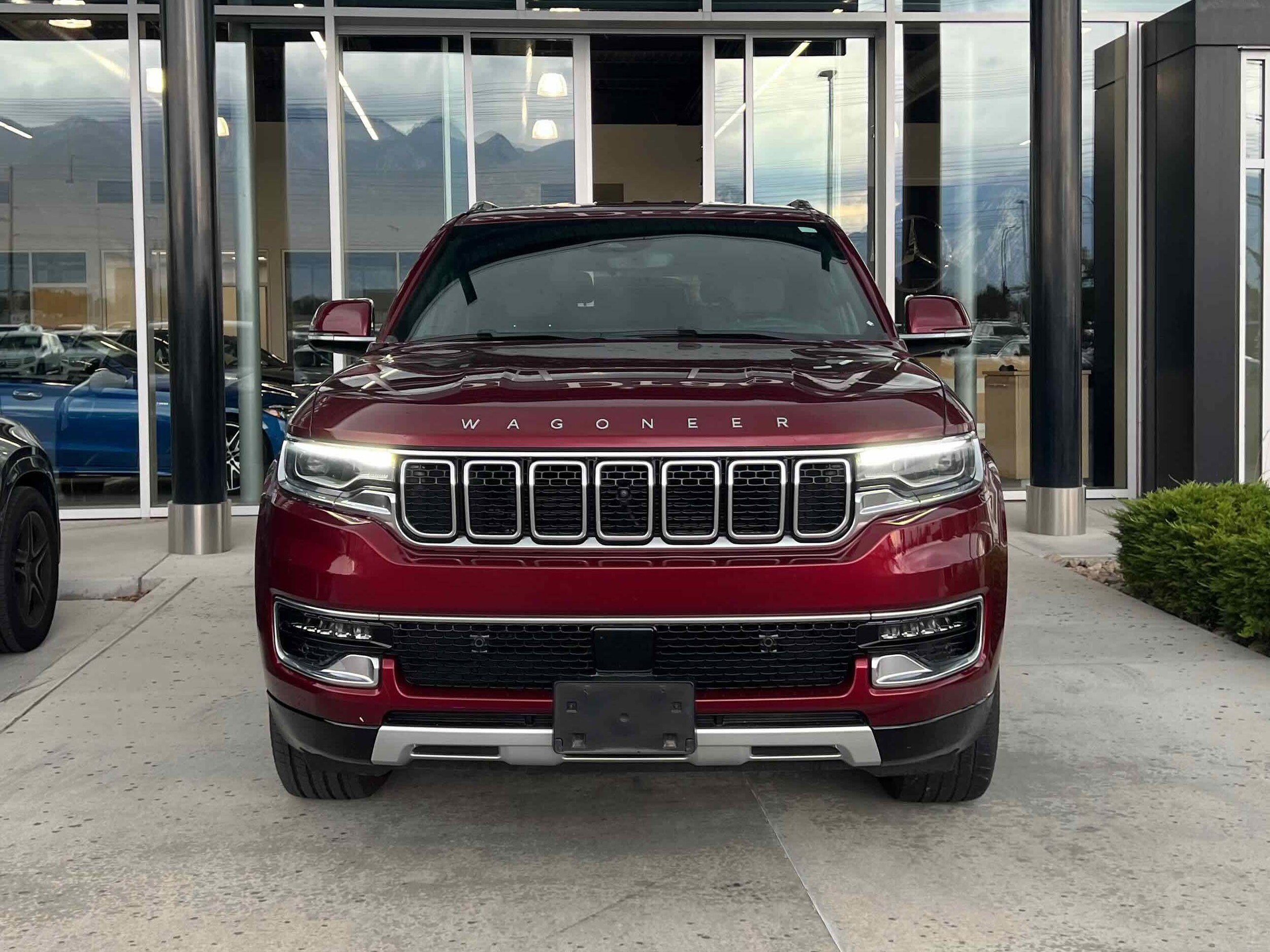 2022 Jeep Wagoneer Series II photo 2