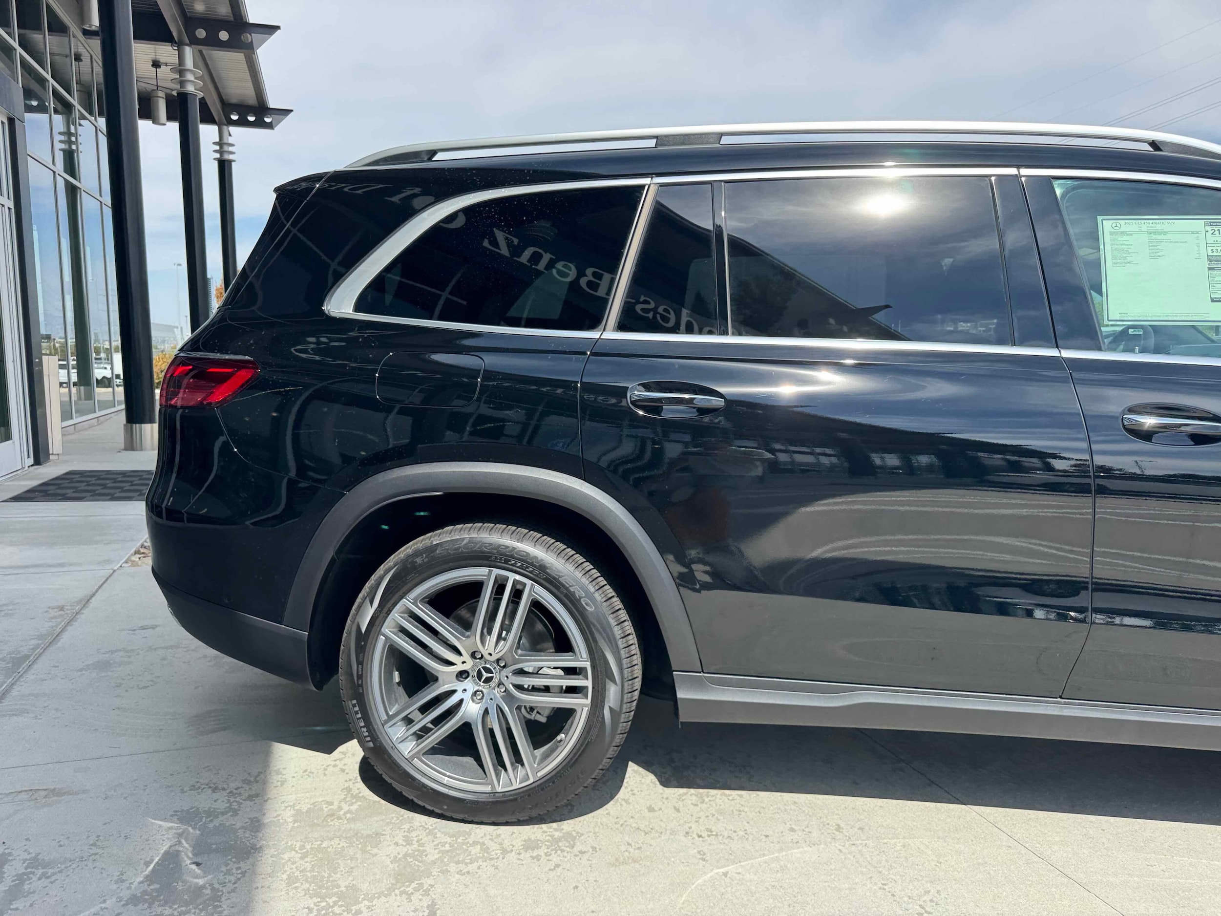 2025 Mercedes-Benz GLS Base - Photo 9