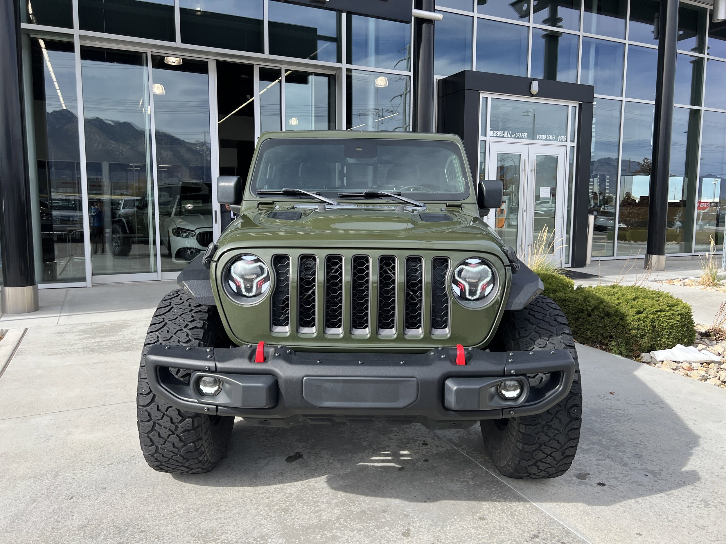 2021 Jeep Gladiator Rubicon photo 2