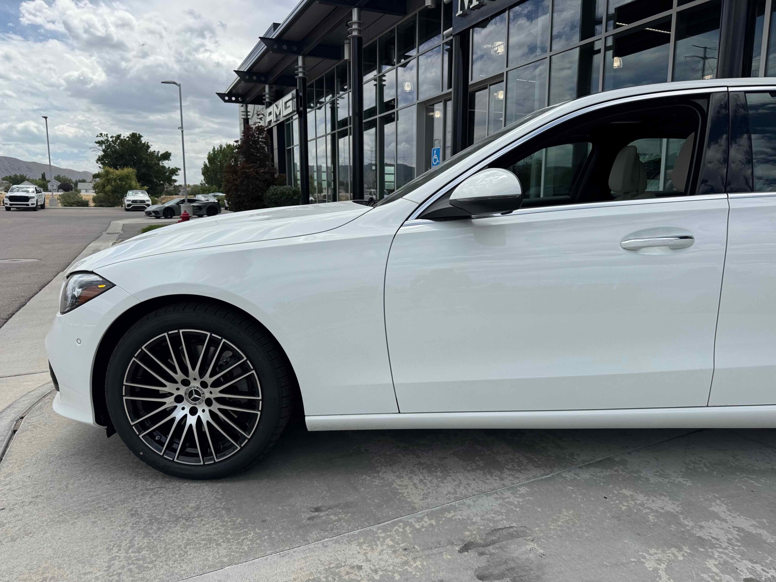 2025 Mercedes Benz C 300 4MATIC photo 3