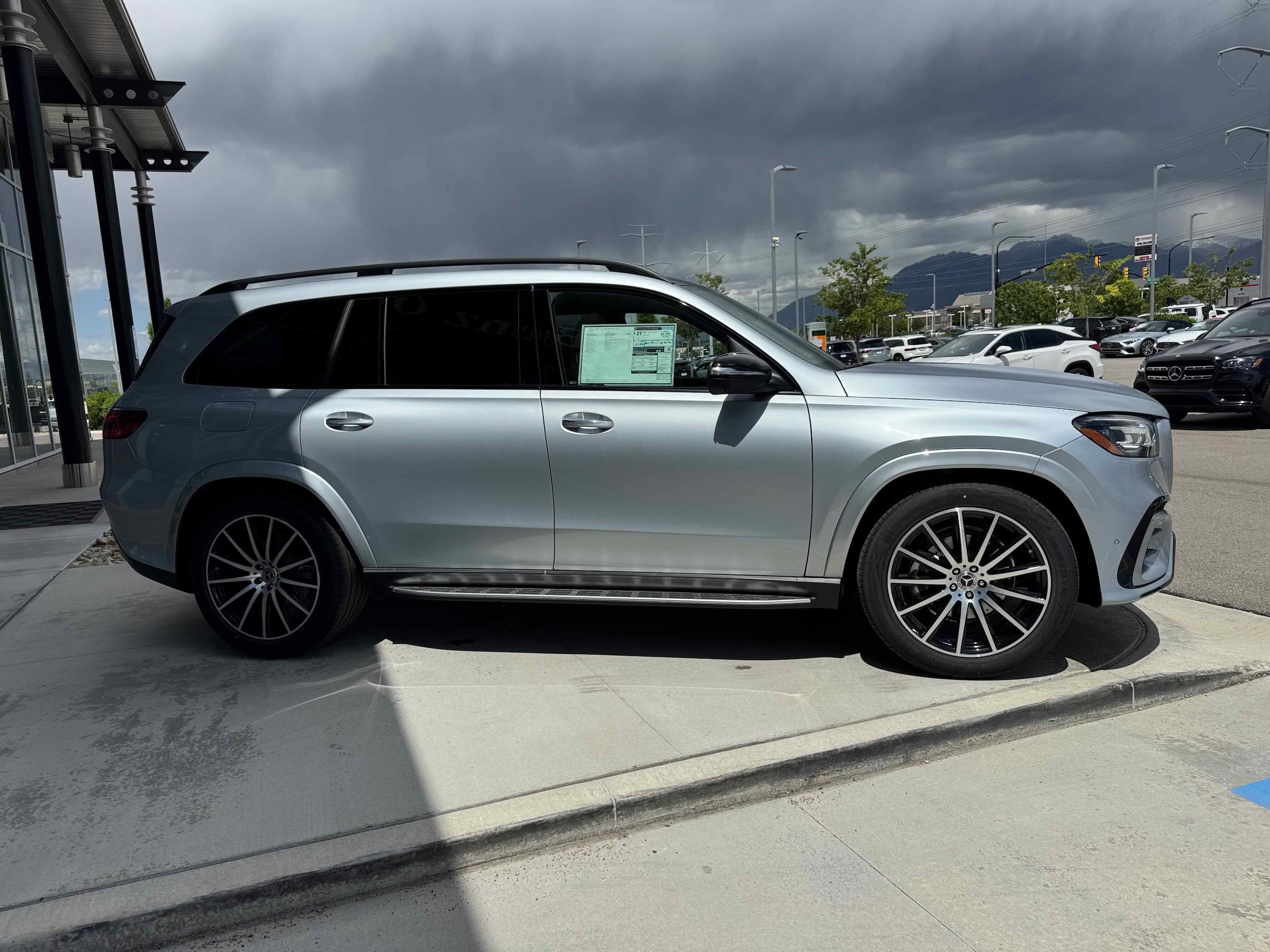 2025 Mercedes-Benz GLS Base - Photo 10