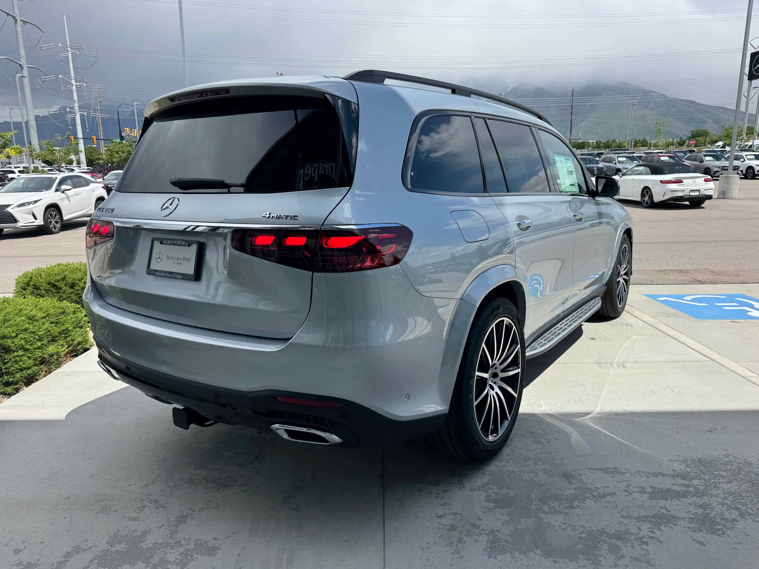 2025 Mercedes-Benz GLS Base - Photo 8