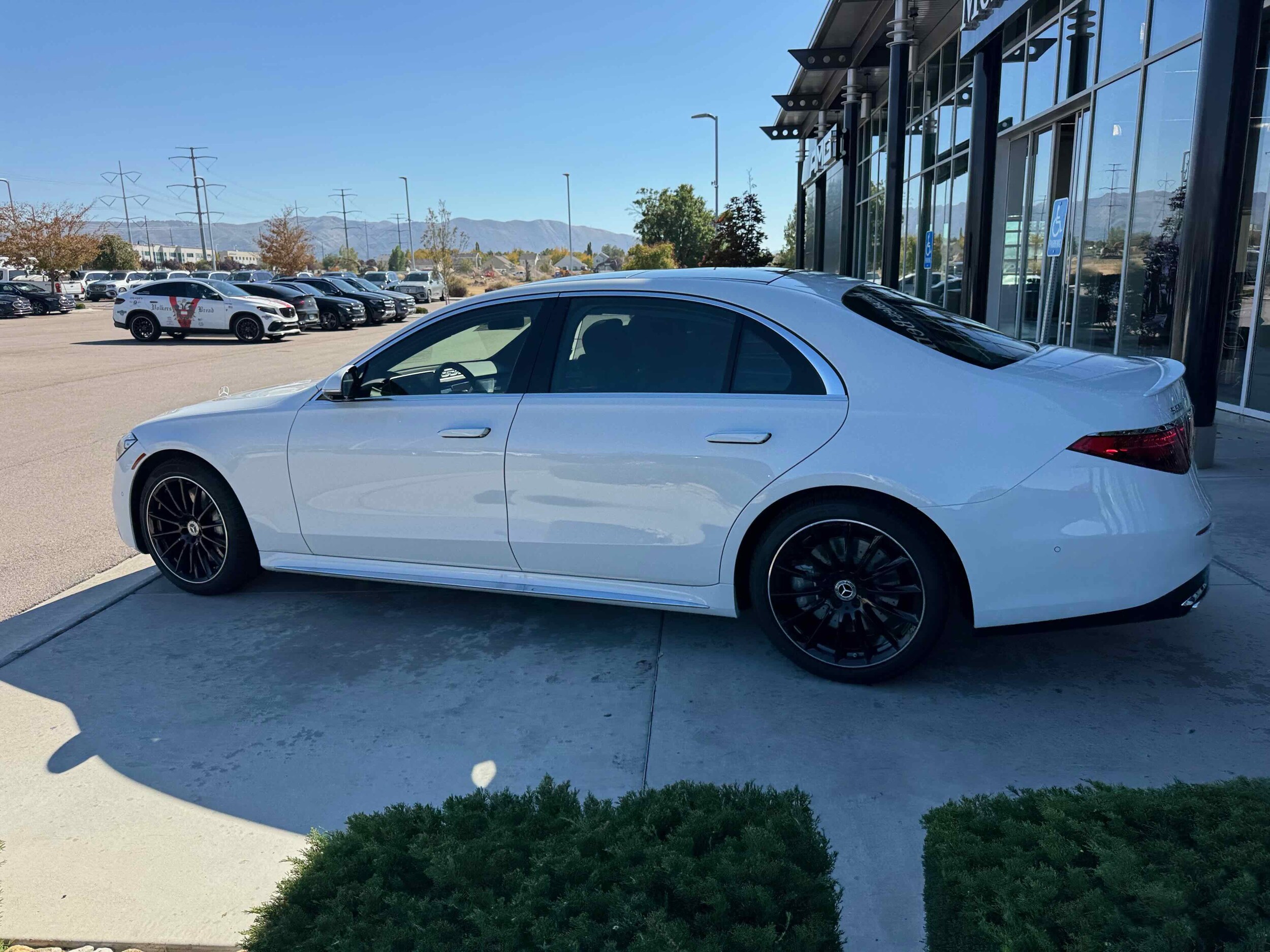 2026 Mercedes Benz S 580 4MATIC photo 3