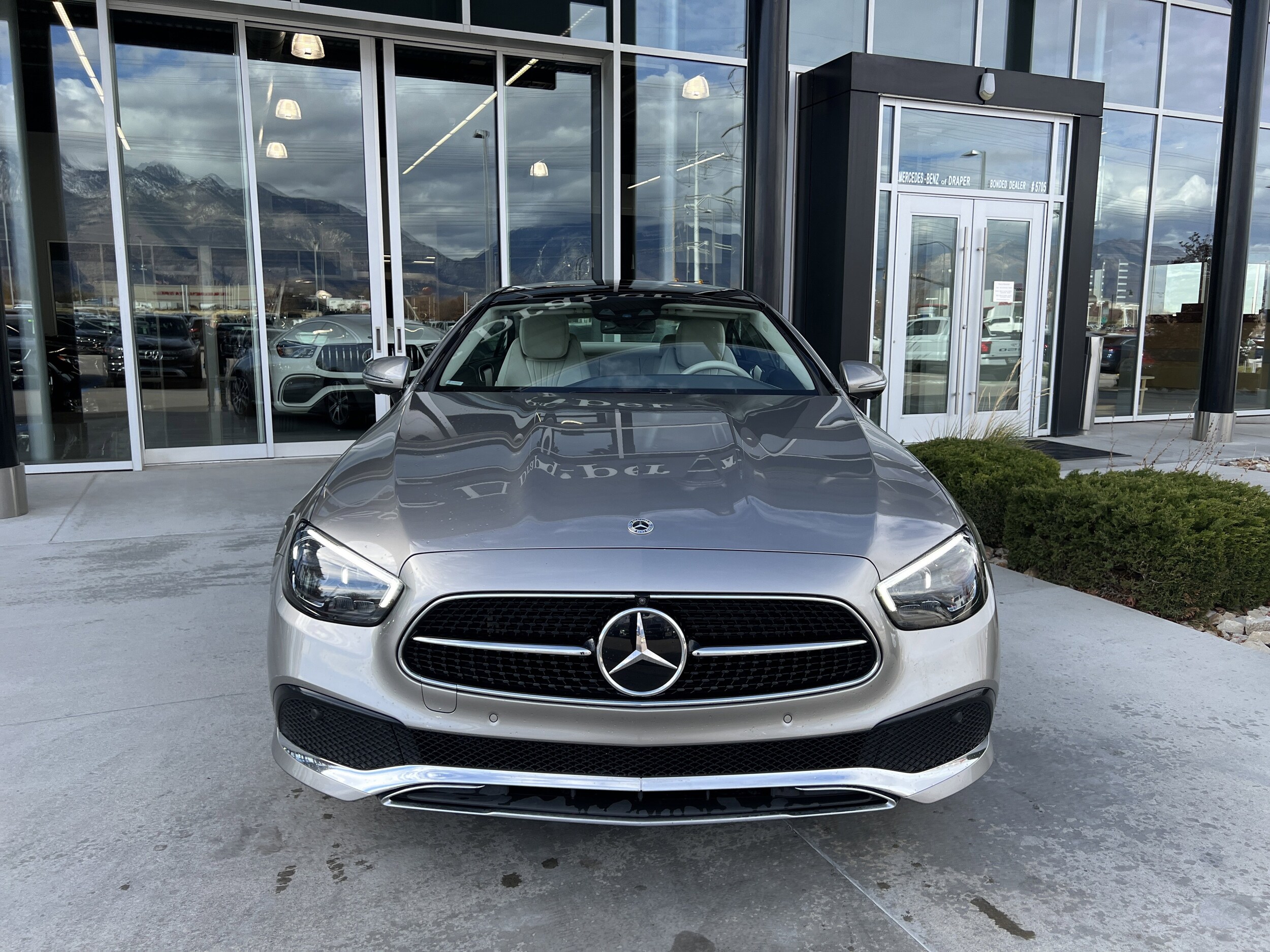 2022 Mercedes Benz E 450 4MATIC Coupe photo 3