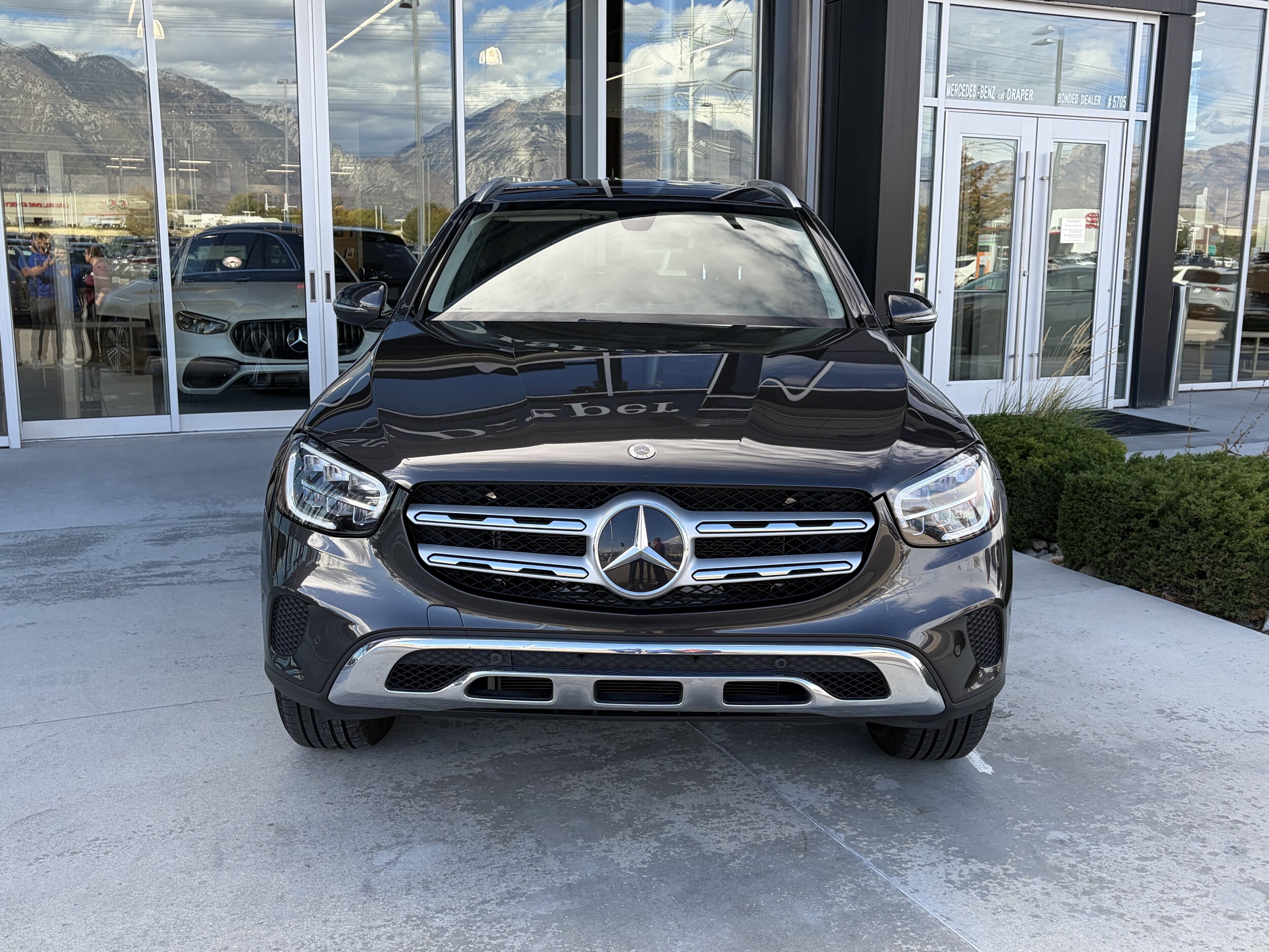 2021 Mercedes Benz GLC 300 4MATIC photo 2