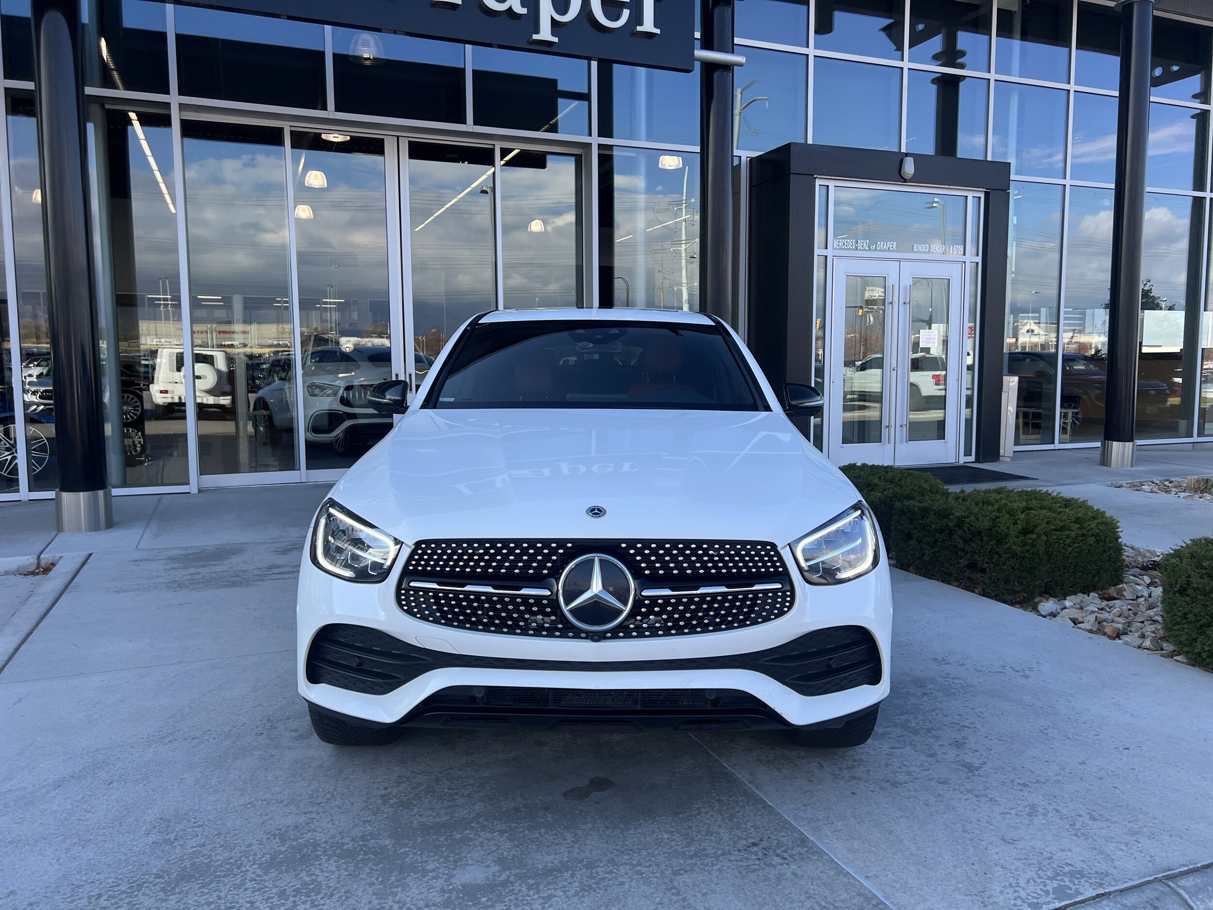 2020 Mercedes Benz GLC 300 4MATIC Coupe photo 3