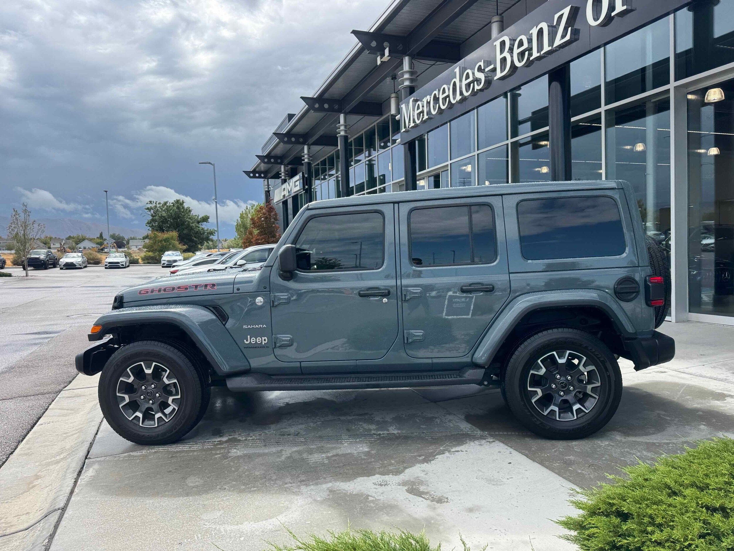 2024 Jeep Wrangler Sahara photo 3