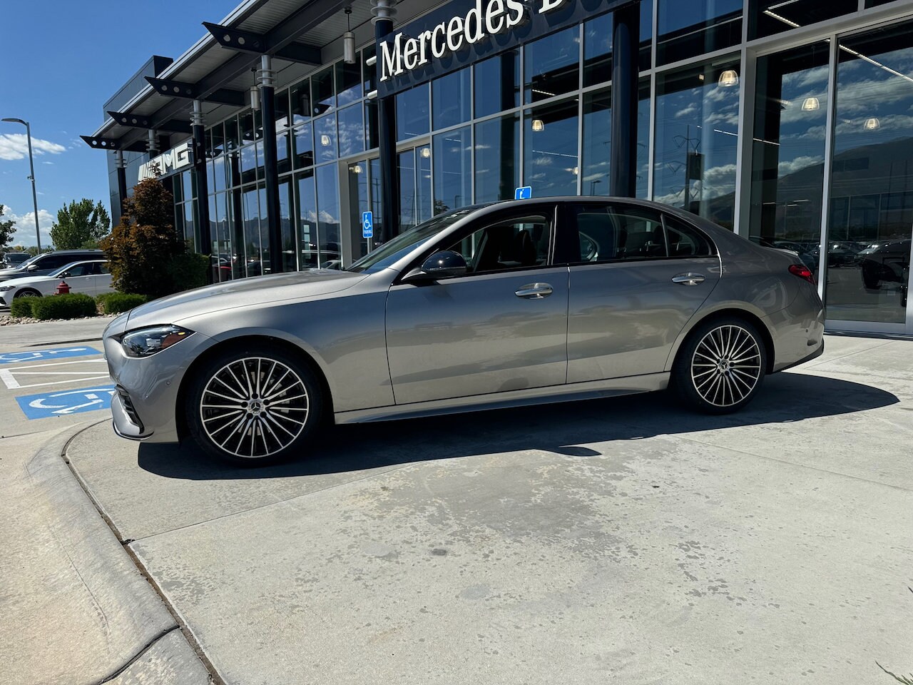 2024 Mercedes Benz C 300 4MATIC photo 4