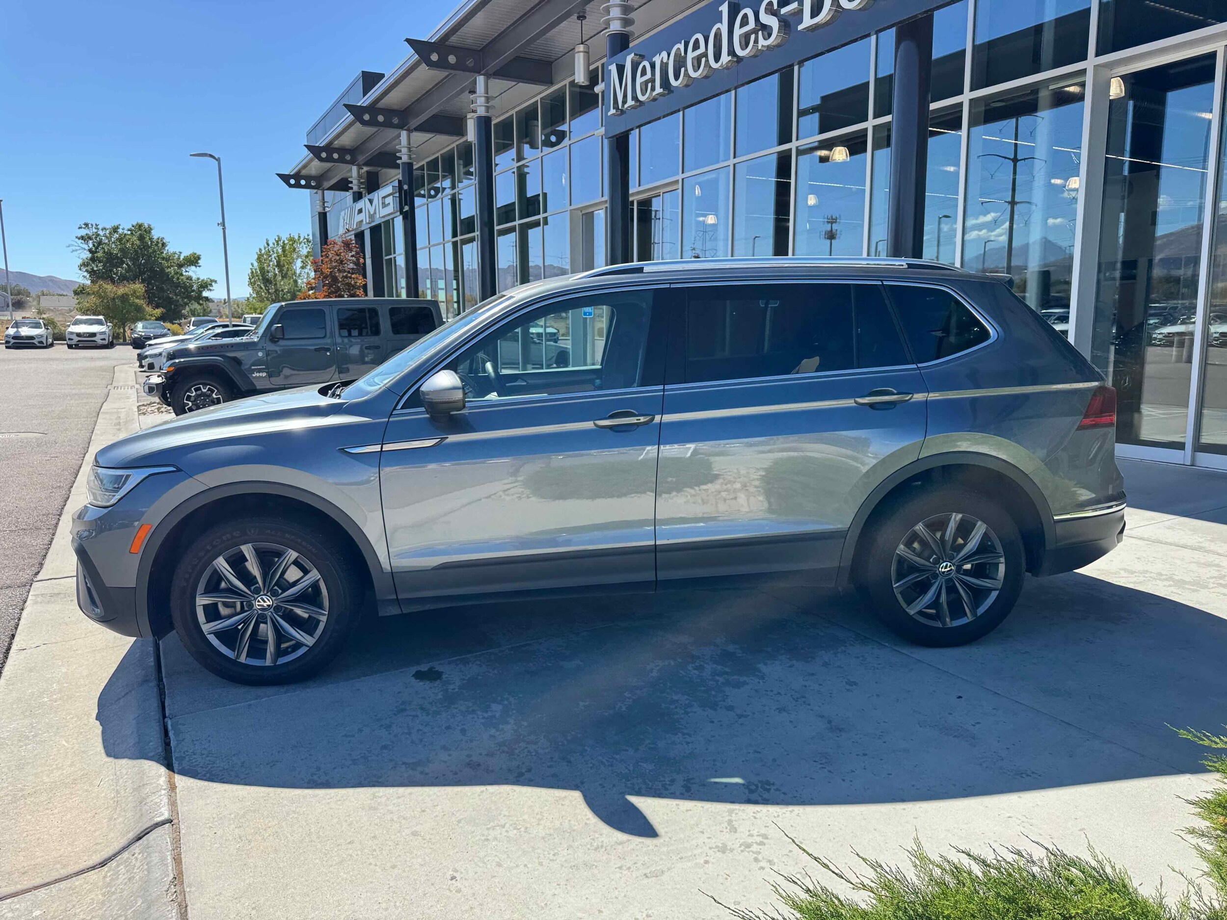 2022 Volkswagen Tiguan SE photo 4