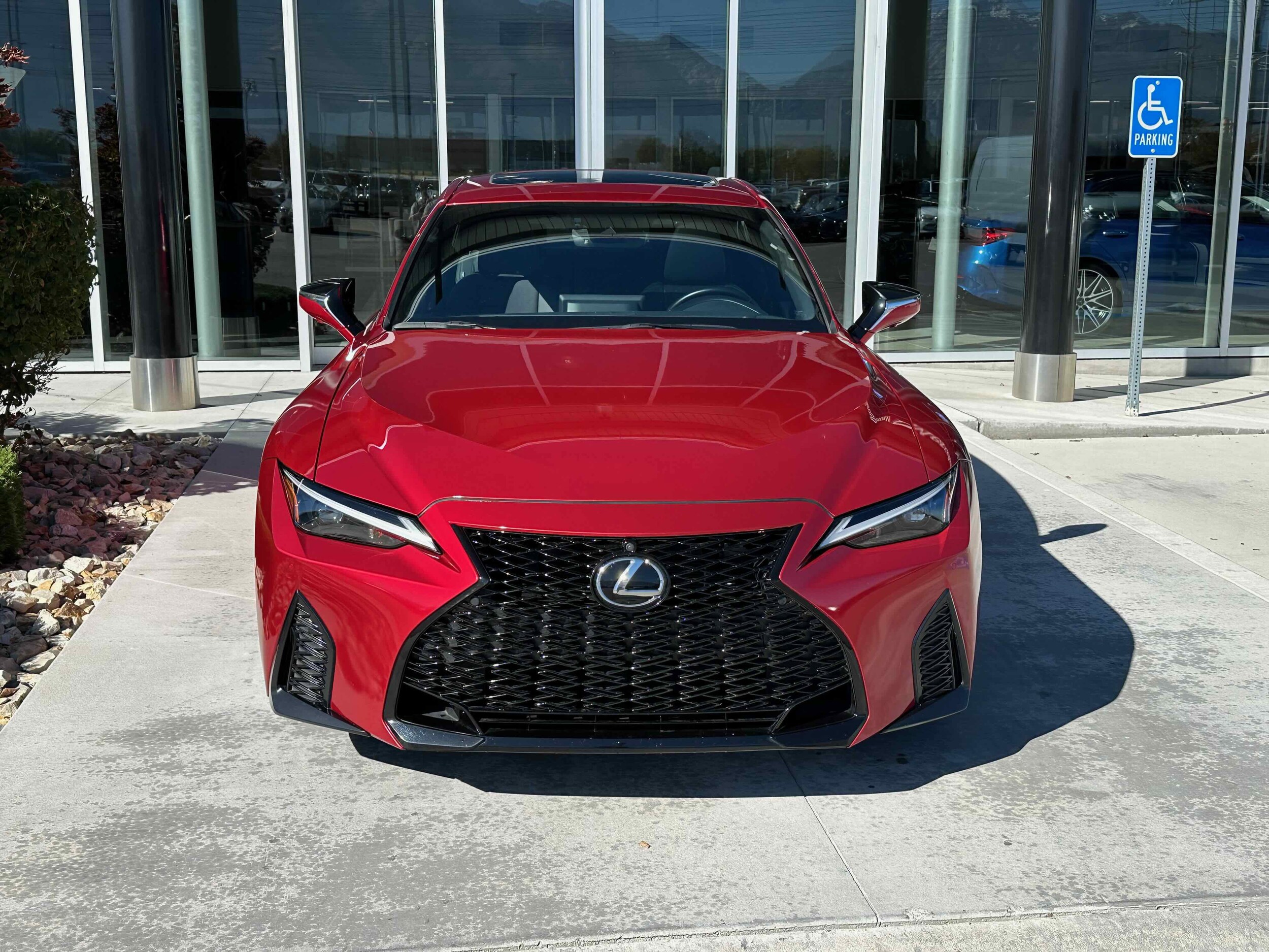 2022 Lexus IS 350 F SPORT photo 3