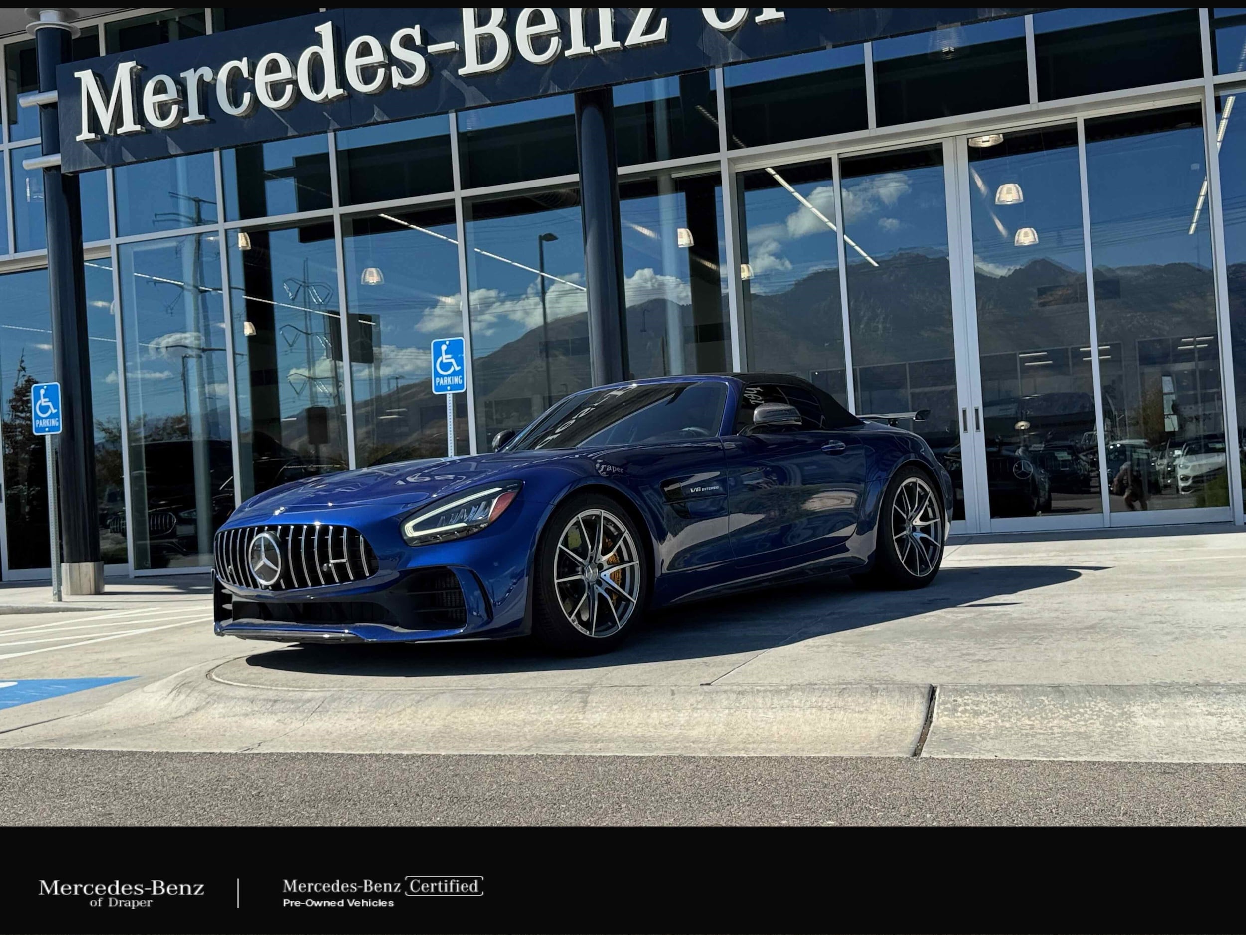 2020 Mercedes-Benz AMG GT Roadster R's photo