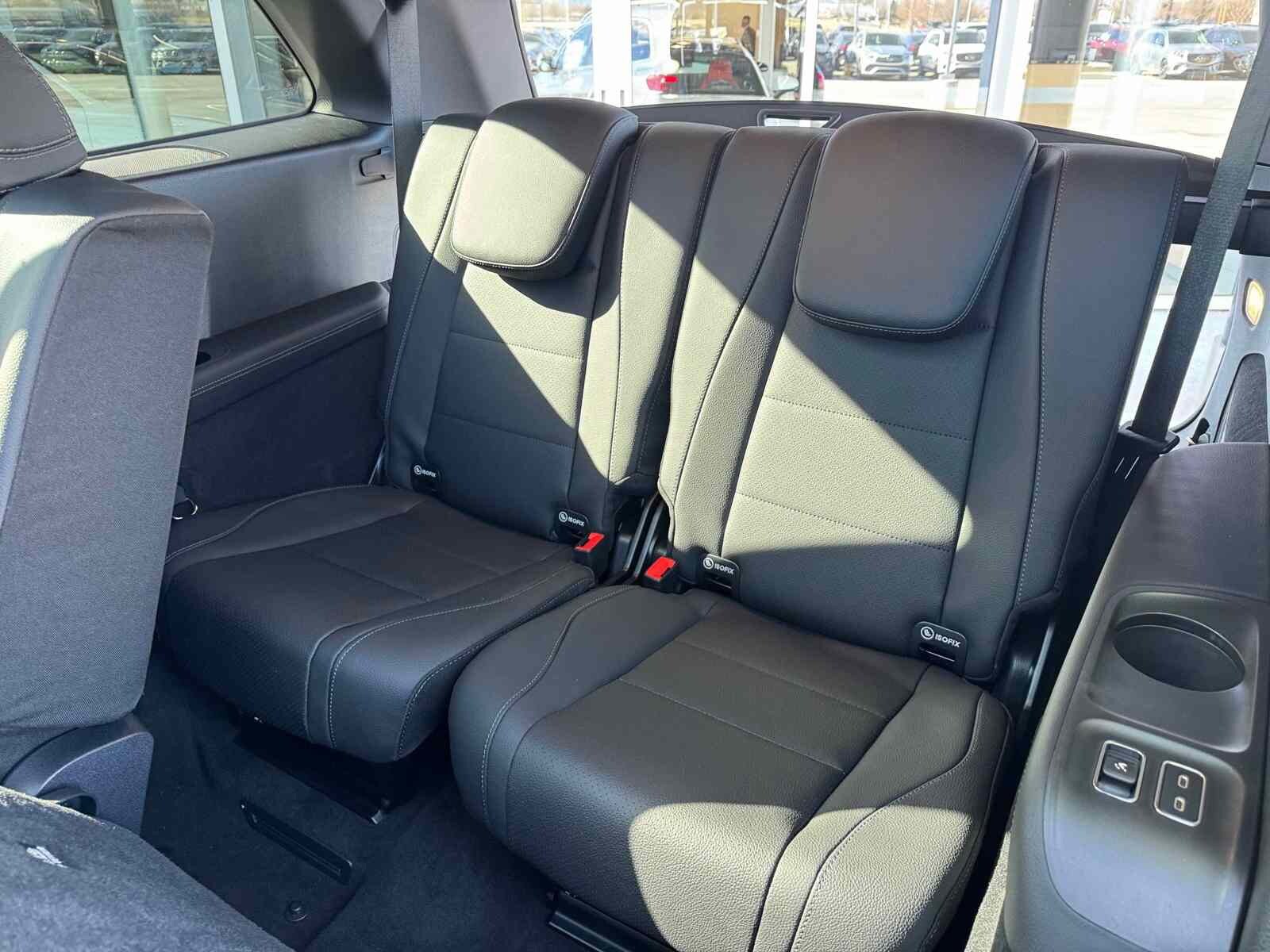 2025 Mercedes-Benz GLS Base - Photo 31