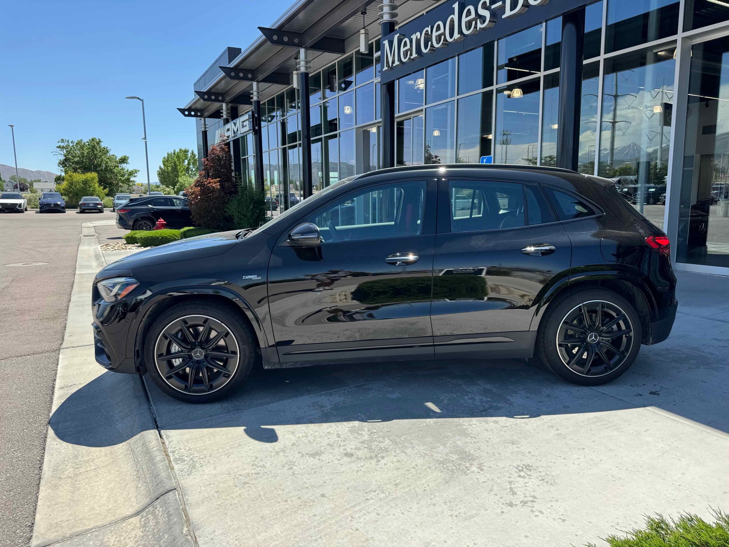 2025 Mercedes Benz GLA AMG 35 4MATIC photo 4