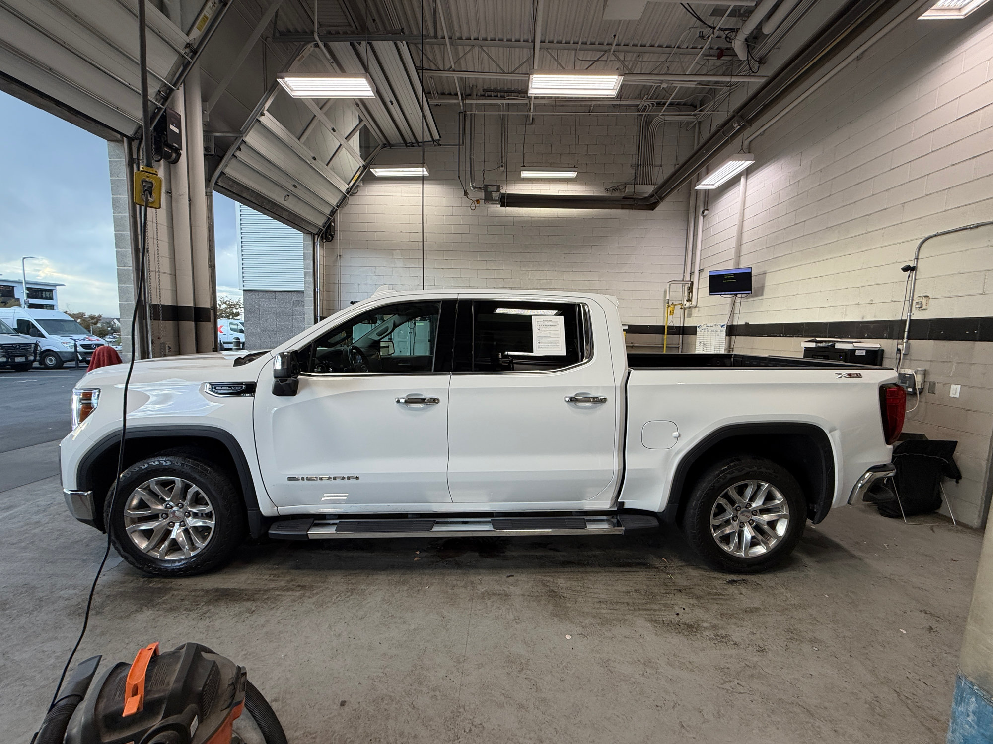 Used 2021 GMC Sierra 1500 SLT 4WD Crew Cab 147 SLT