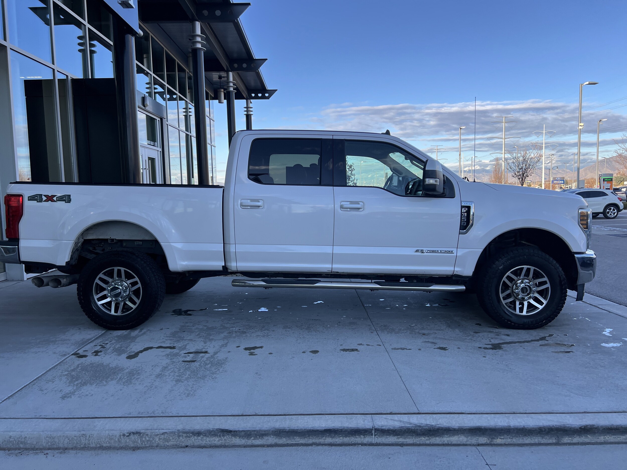 2019 Ford F-350 Lariat photo 3