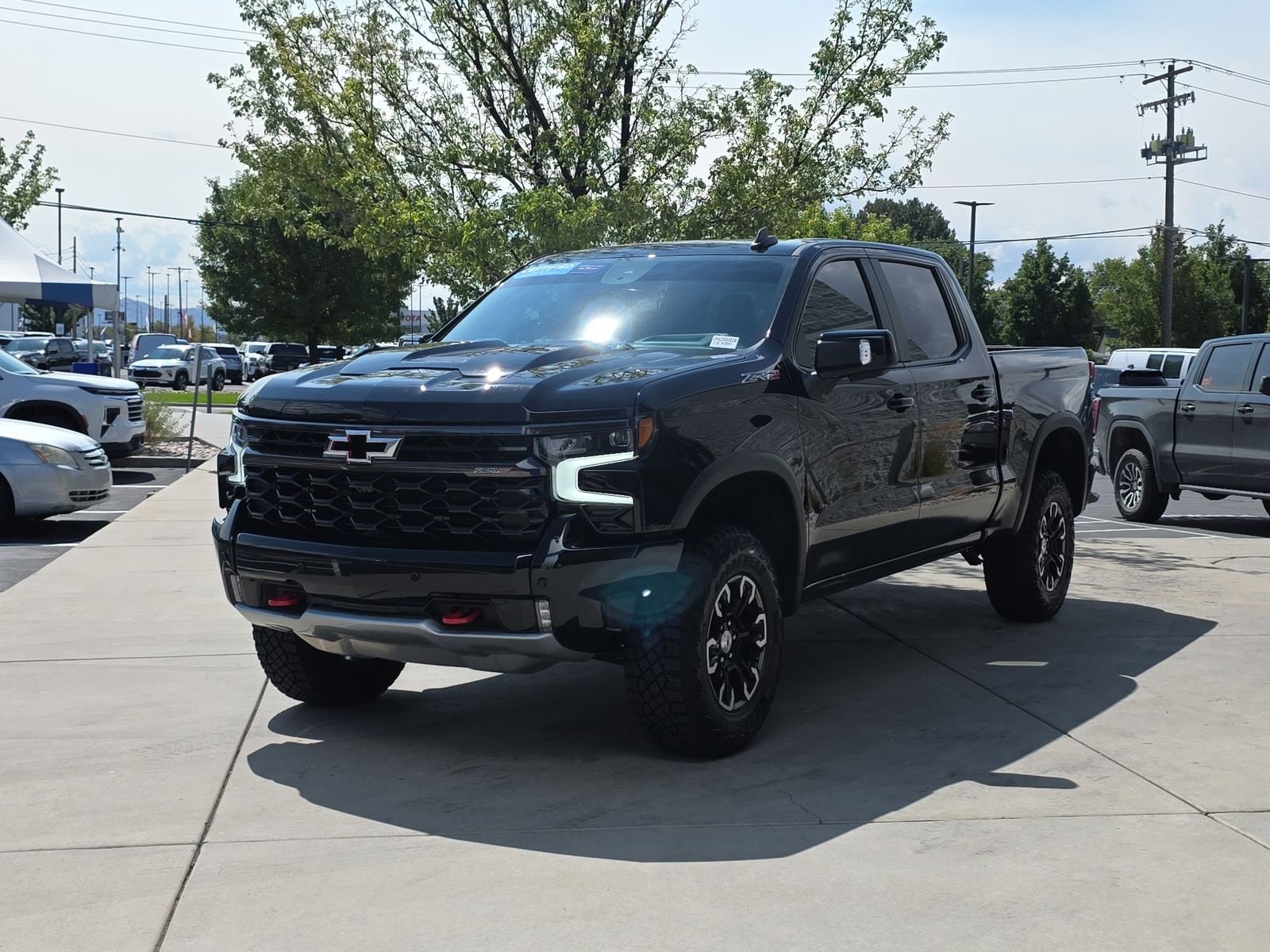 2025 Chevrolet Silverado 1500 ZR2 photo 3
