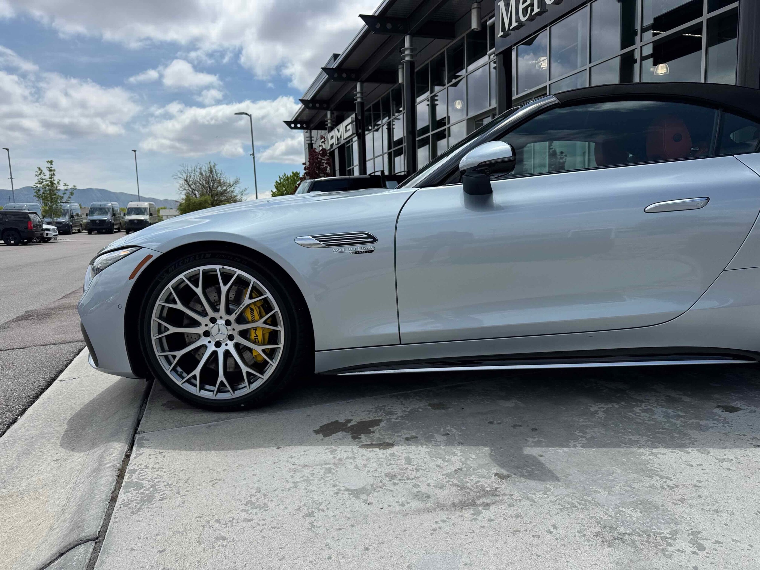 2025 Mercedes Benz SL AMG 63 photo 4