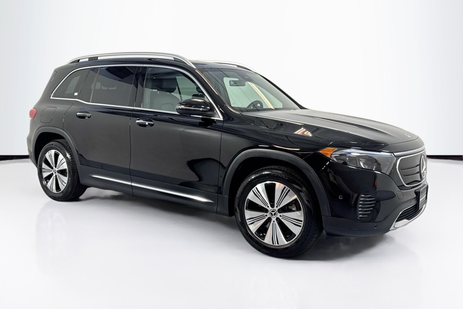 2023 Mercedes Benz EQB photo 2