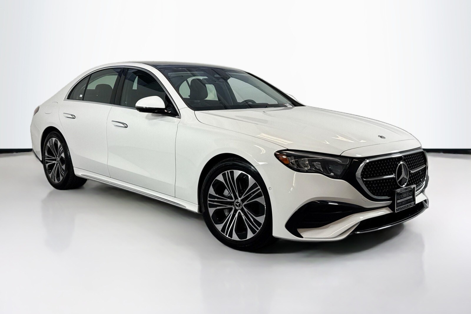 2025 Mercedes Benz E 350 4MATIC Sedan photo 3