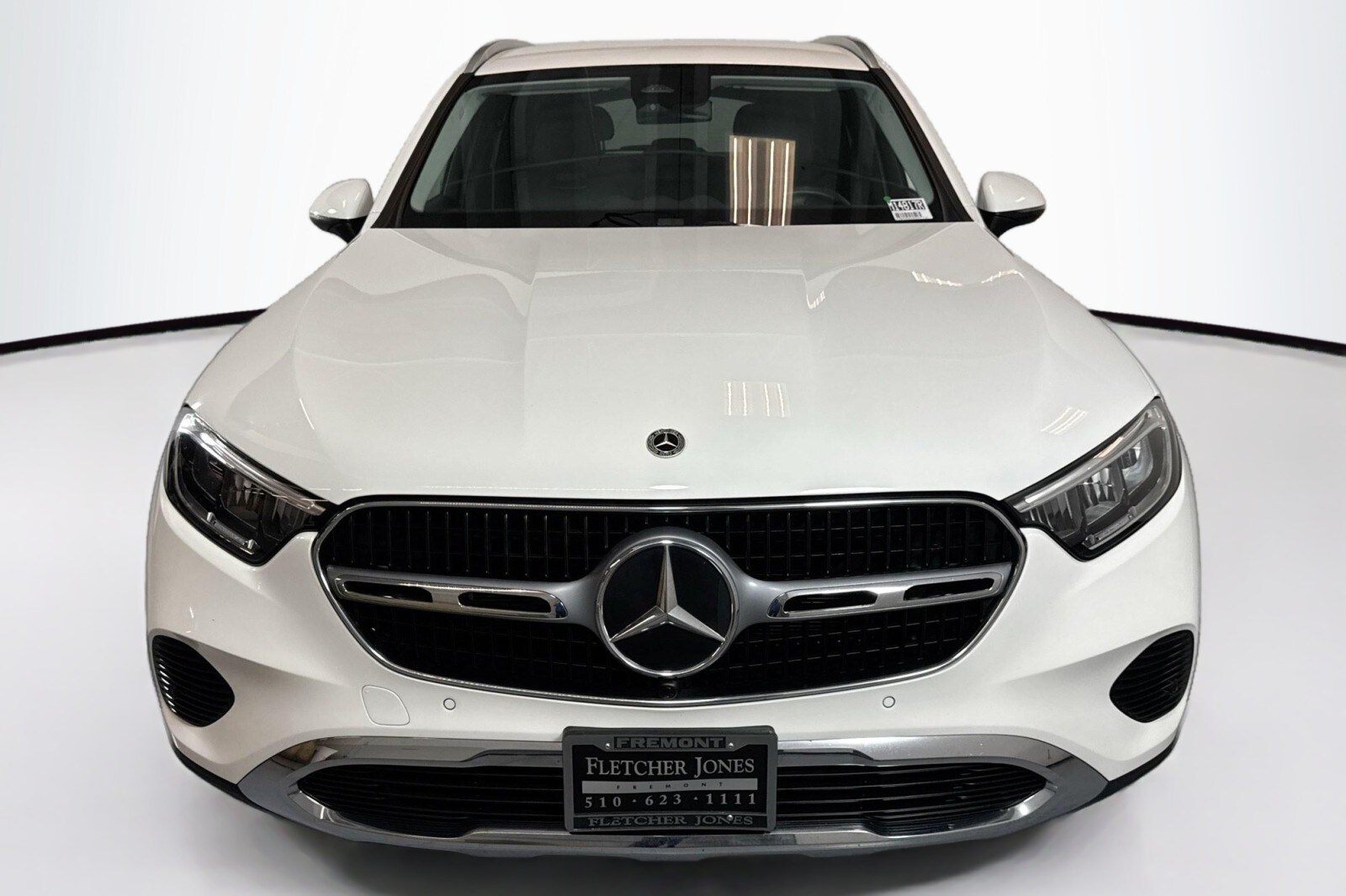 2024 Mercedes Benz GLC 300 4MATIC photo 2