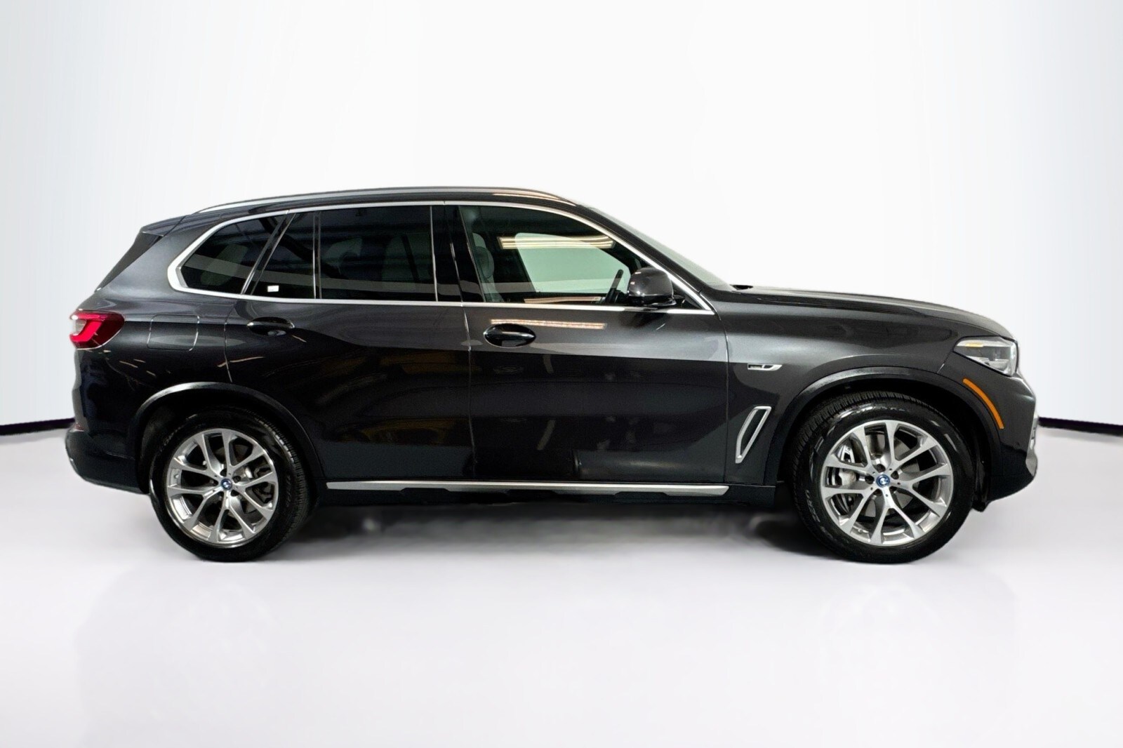 2023 Bmw X5 xDrive45e photo 4