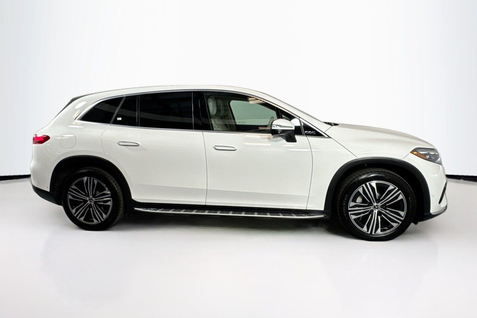 2023 Mercedes Benz EQS SUV 450 photo 4