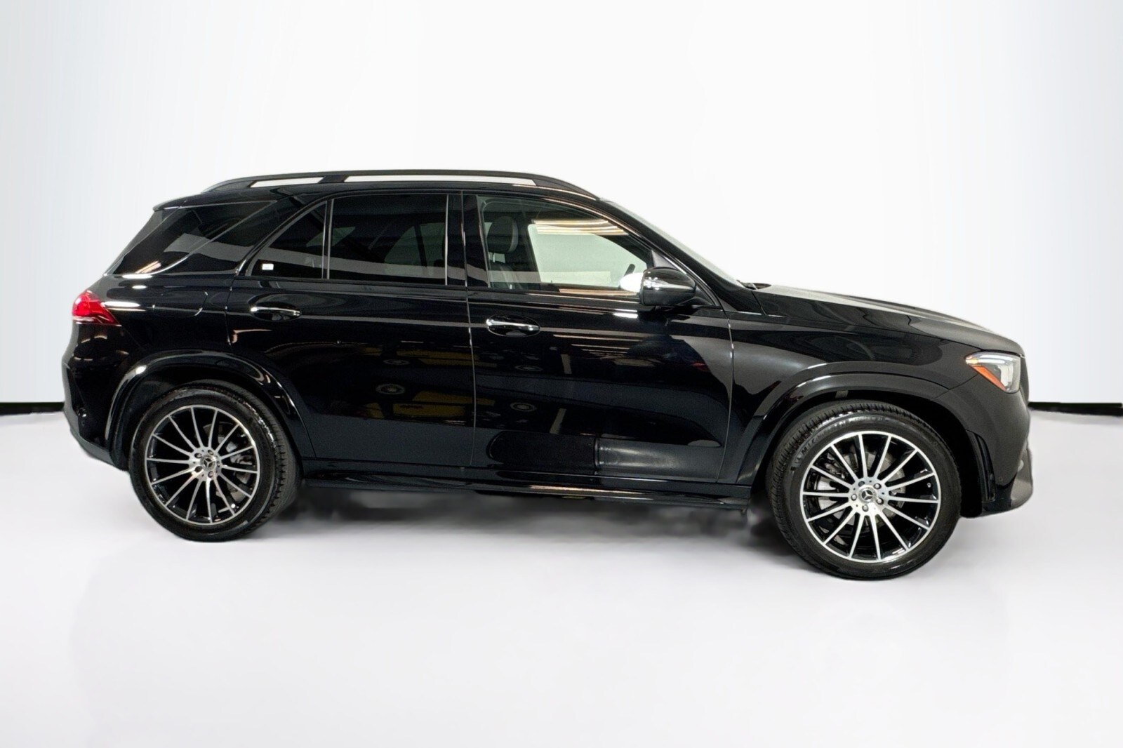2022 Mercedes Benz GLE 350 4MATIC photo 4