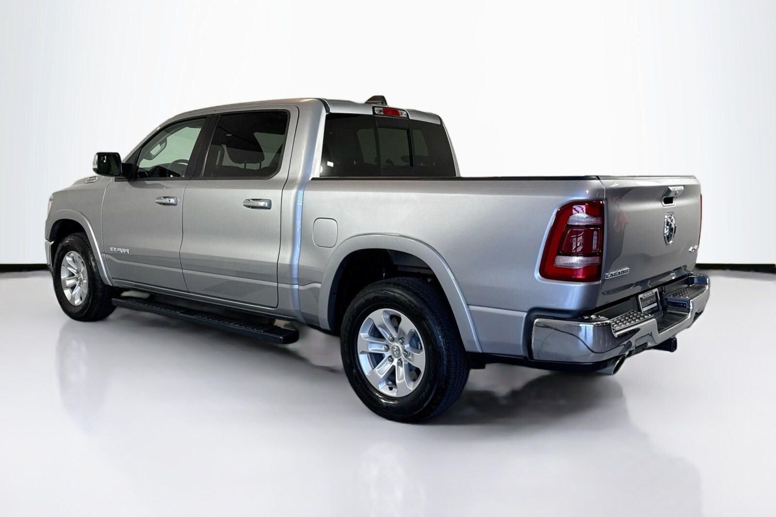 2019 Ram 1500 Laramie photo 4
