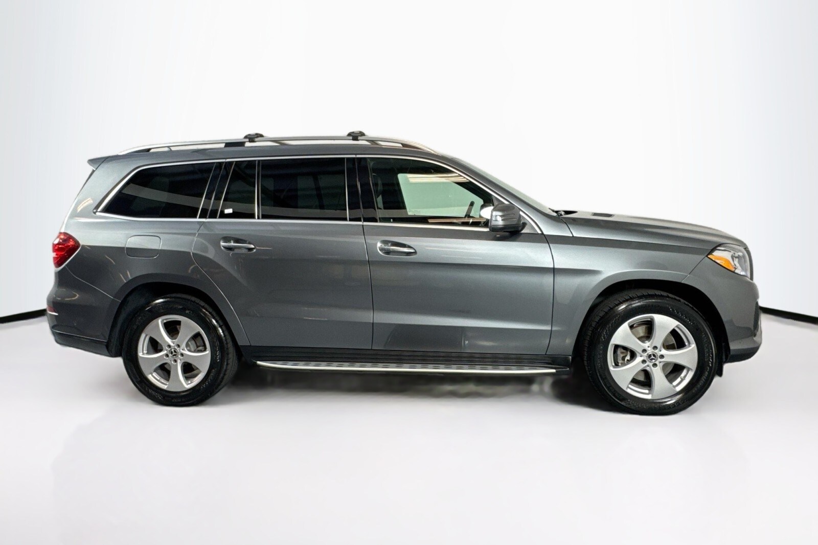 2019 Mercedes Benz GLS 450 photo 4