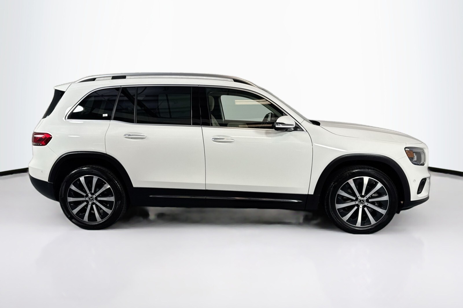 2020 Mercedes Benz GLB 250 4MATIC photo 4