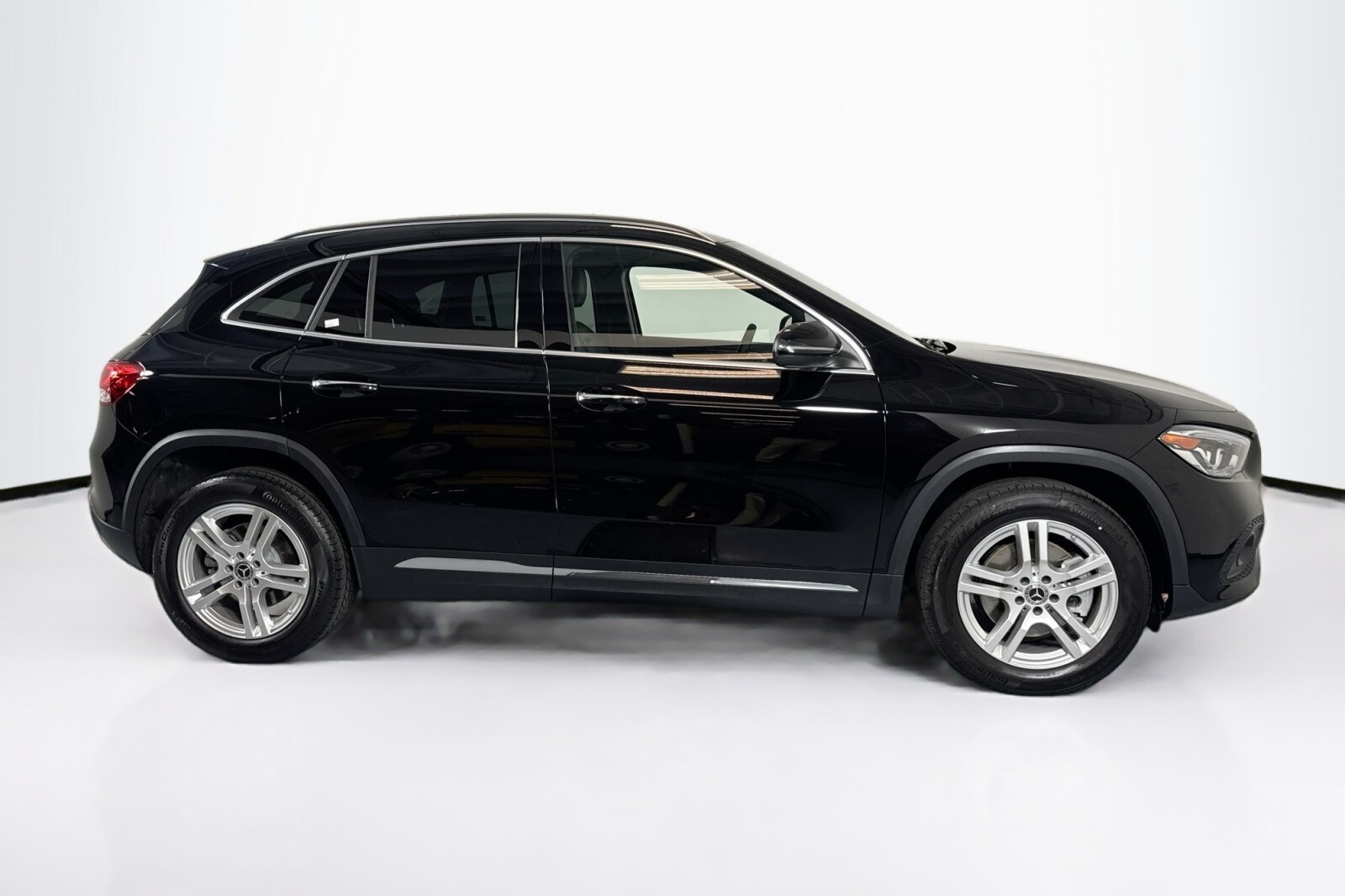 2022 Mercedes Benz GLA 250 4MATIC photo 4