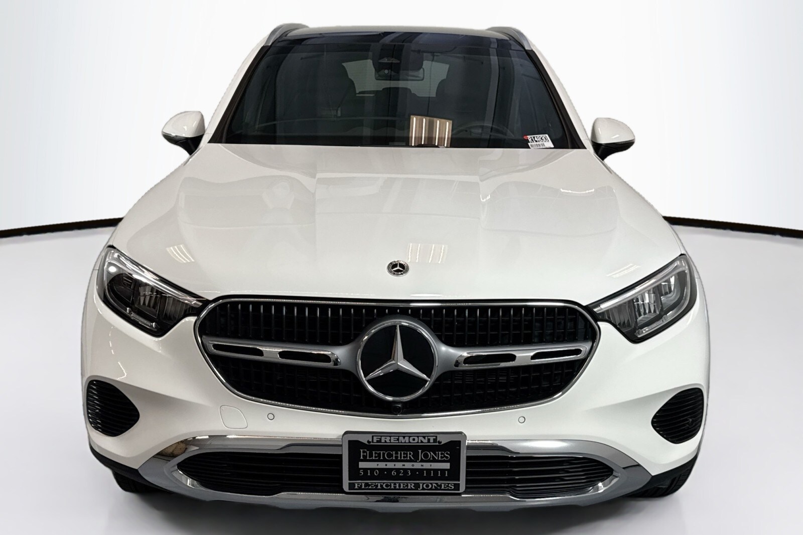 2025 Mercedes Benz GLC 300 photo 2