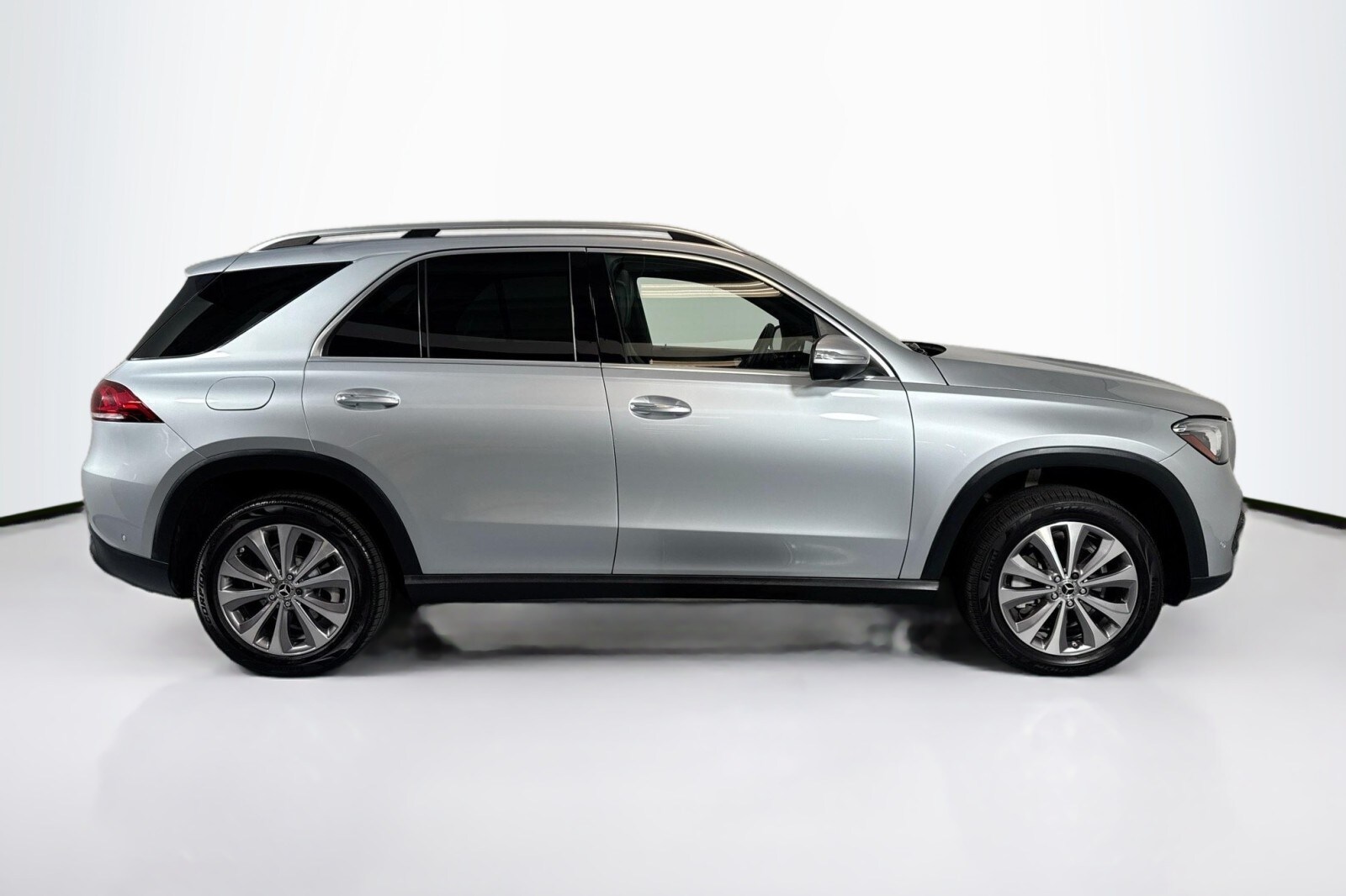 2022 Mercedes Benz GLE 350 photo 4