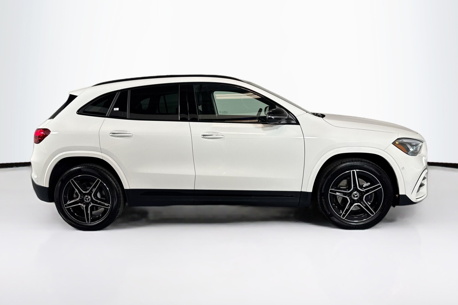 2025 Mercedes Benz GLA 250 photo 4