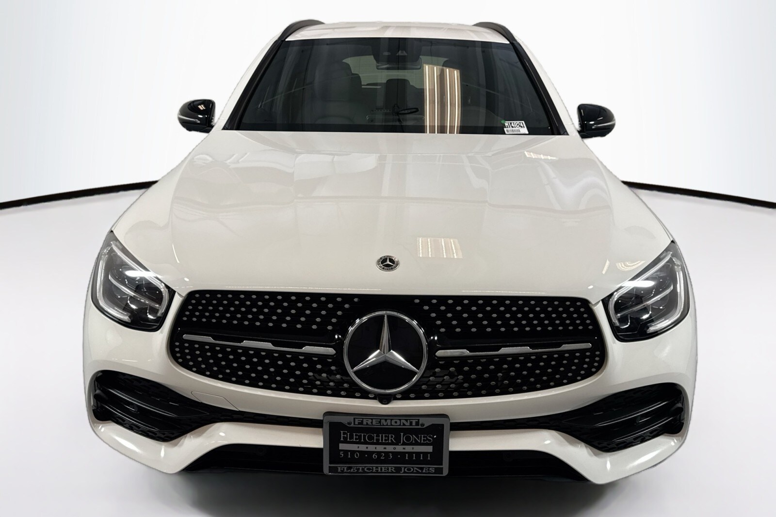 2022 Mercedes Benz GLC 300 photo 2