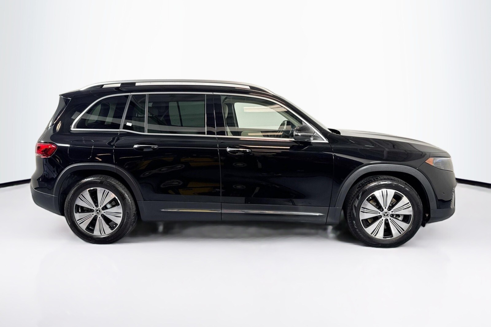2023 Mercedes Benz EQB photo 4