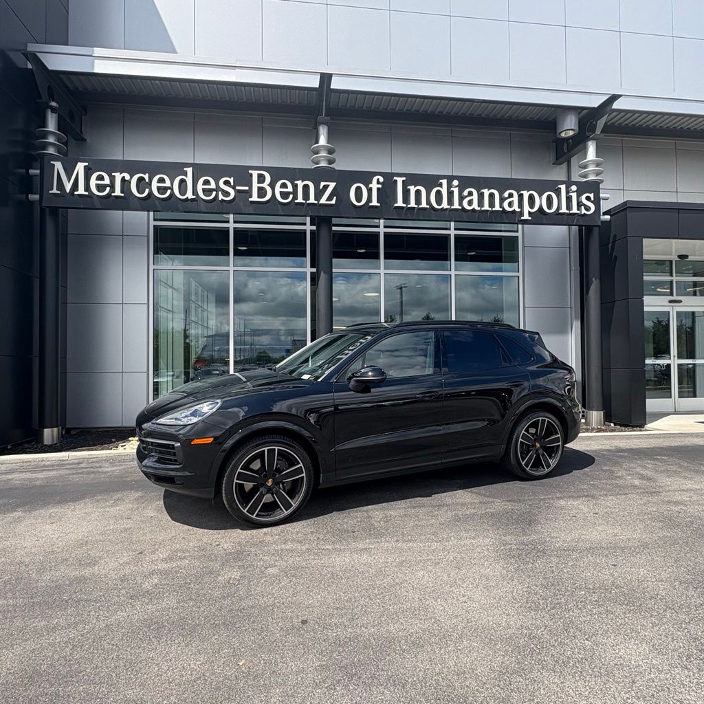 2023 Porsche Cayenne Base
