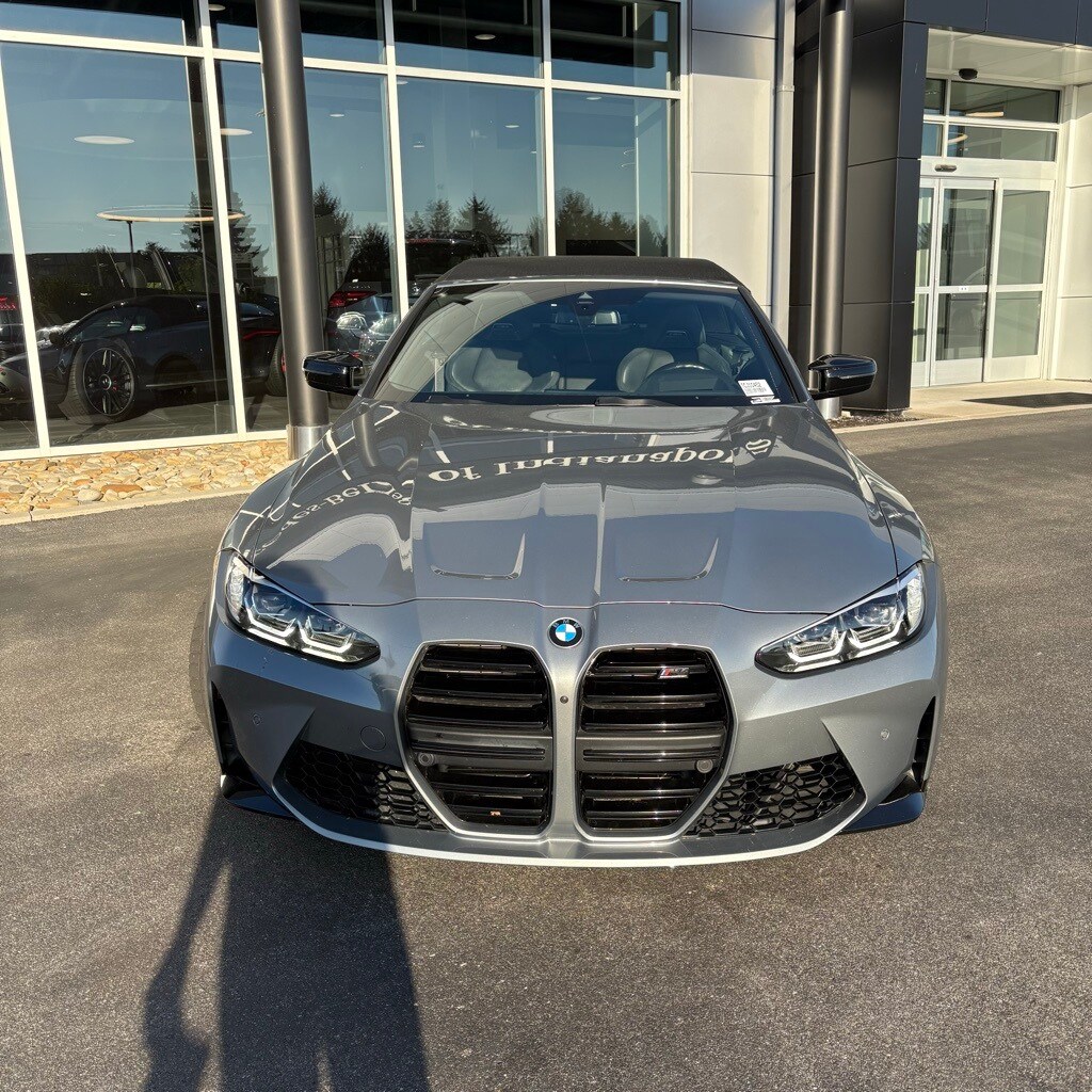 2022 Bmw M4 Convertible photo 2