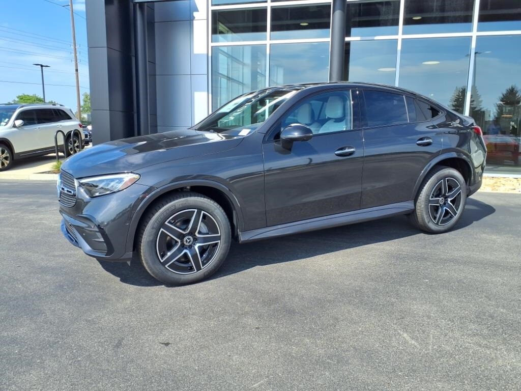 2026 Mercedes Benz GLC 300 4MATIC photo 2