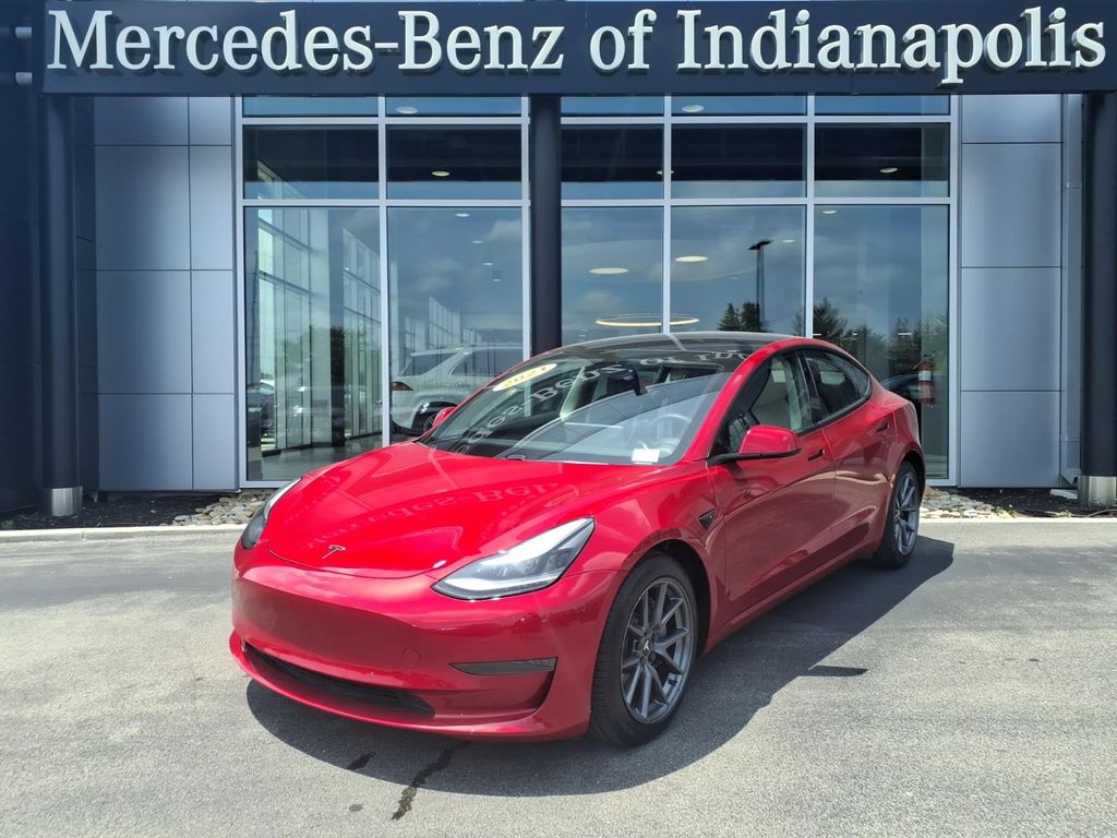 2021 Tesla Model 3 Standard Range Plus's photo