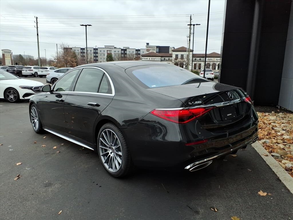 2026 Mercedes Benz S 580 4MATIC photo 4