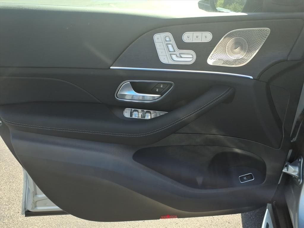 2026 Mercedes-Benz GLS Base - Photo 11