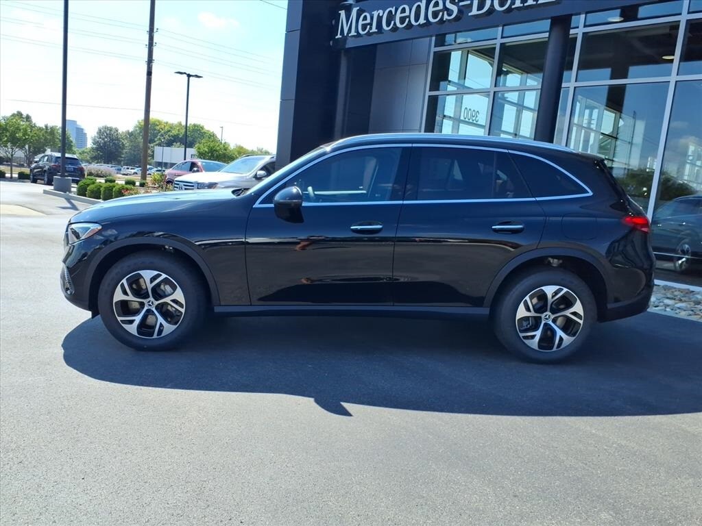 2026 Mercedes Benz GLC 350e 4MATIC photo 3